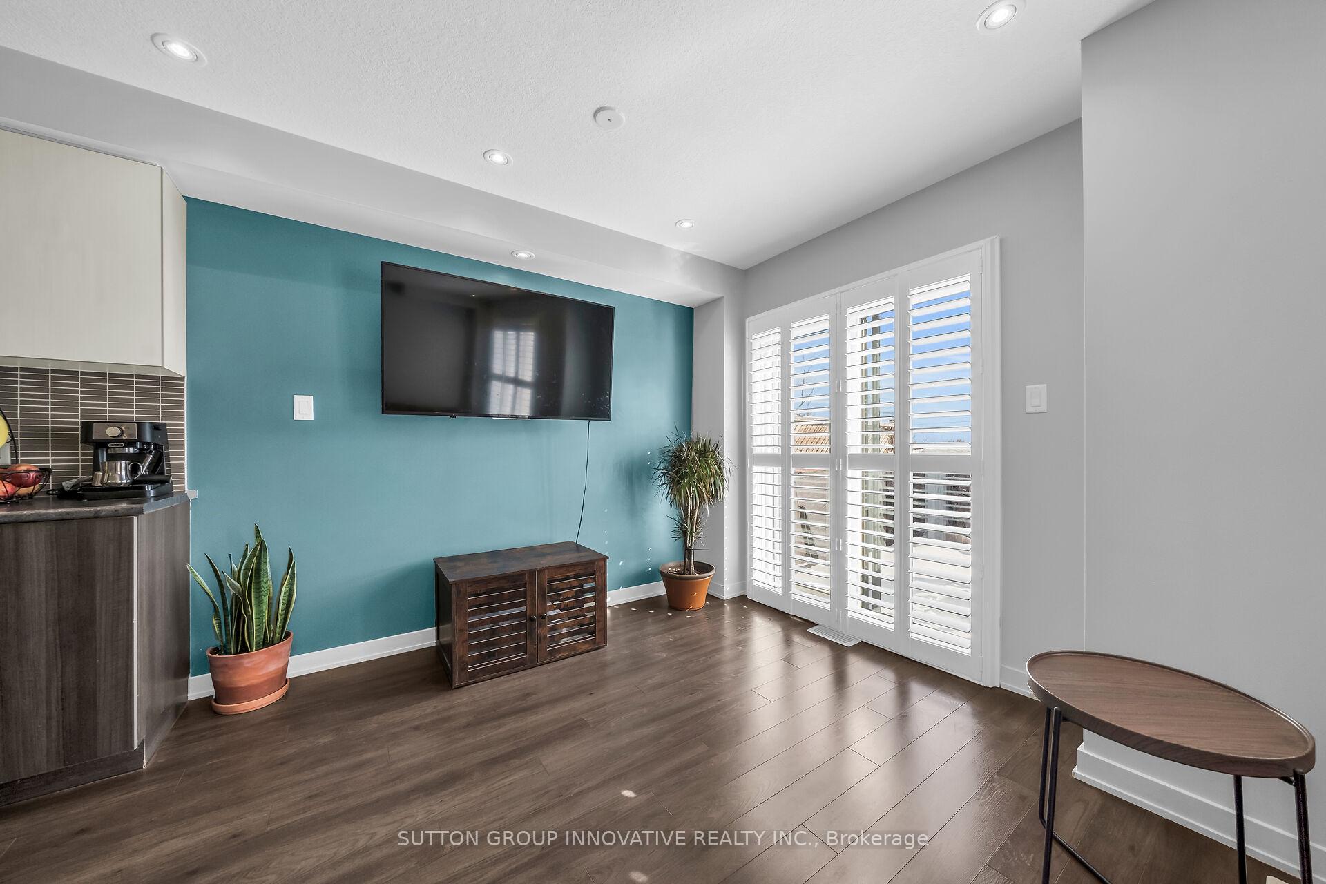 Photo 11 of 142 Crafter Crescent, Hamilton, Stoney Creek Mountain — HOMEH