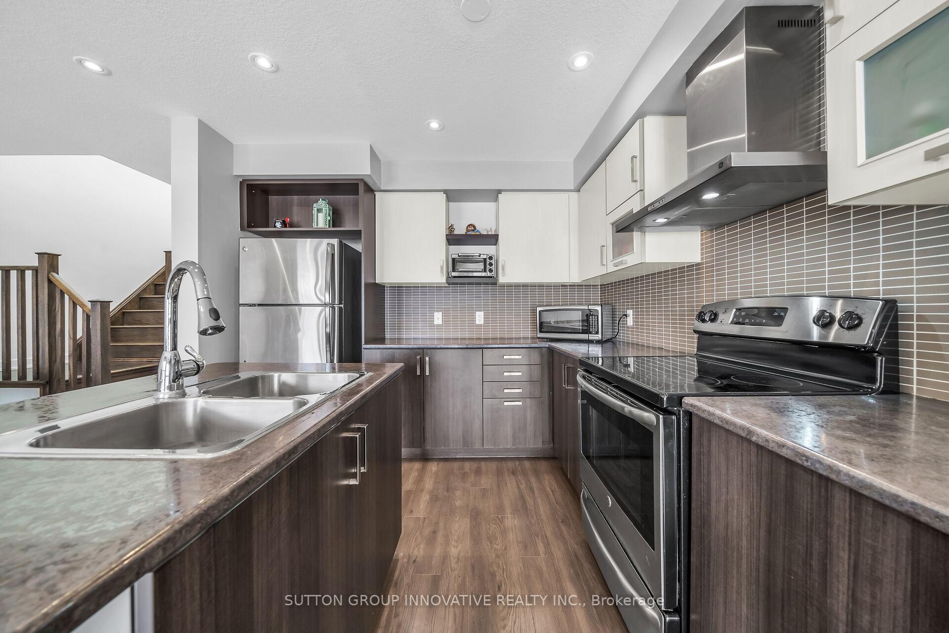 Photo 18 of 142 Crafter Crescent, Hamilton, Stoney Creek Mountain — HOMEH