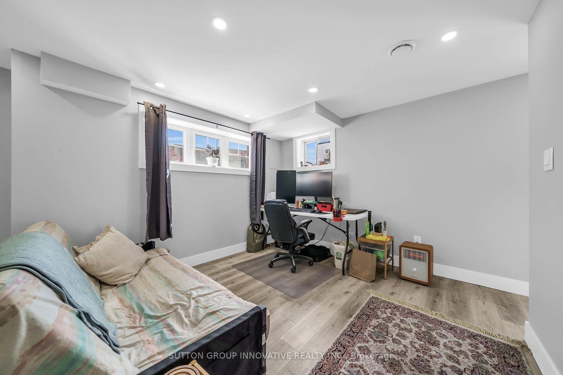 Photo 30 of 142 Crafter Crescent, Hamilton, Stoney Creek Mountain — HOMEH