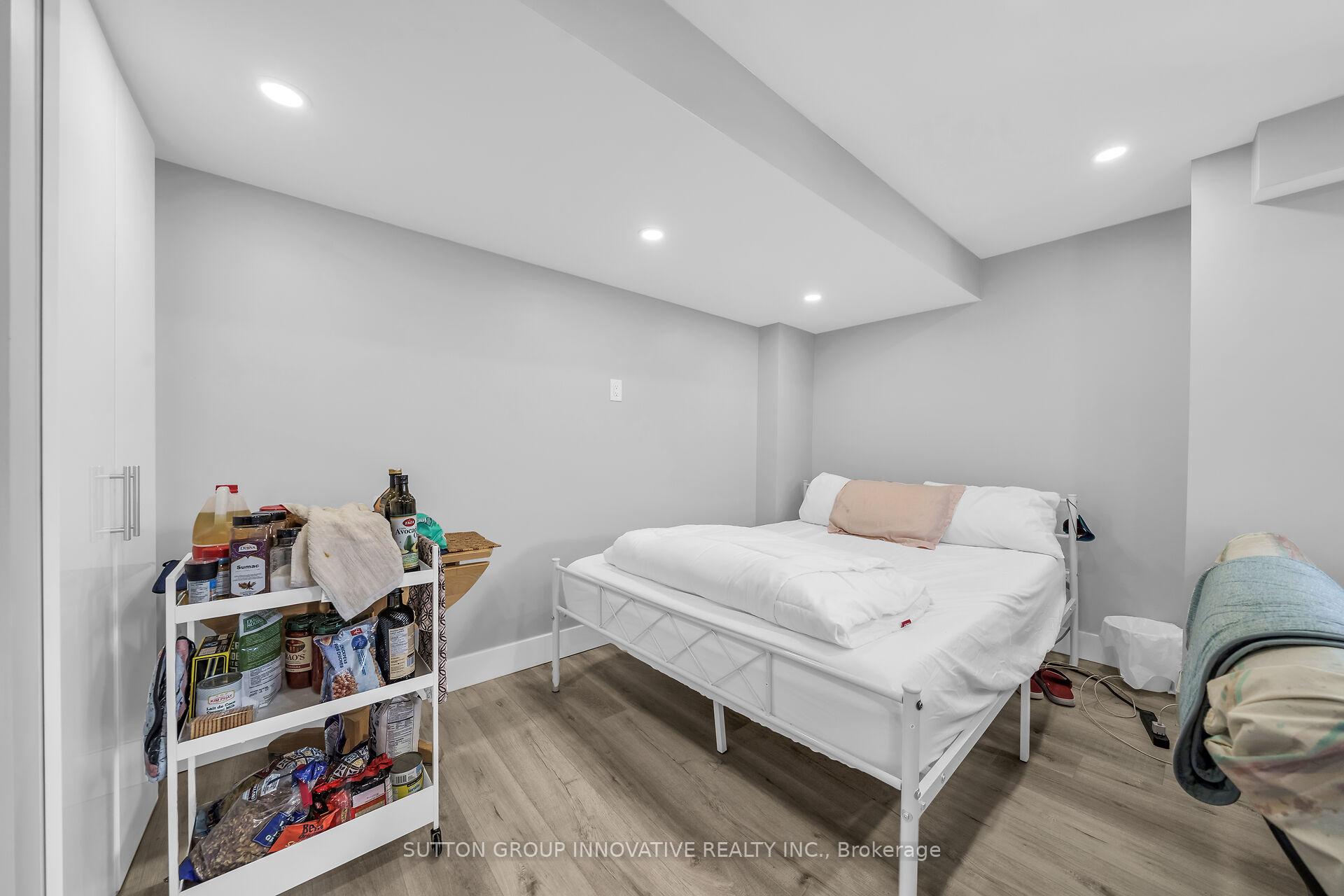 Photo 31 of 142 Crafter Crescent, Hamilton, Stoney Creek Mountain — HOMEH