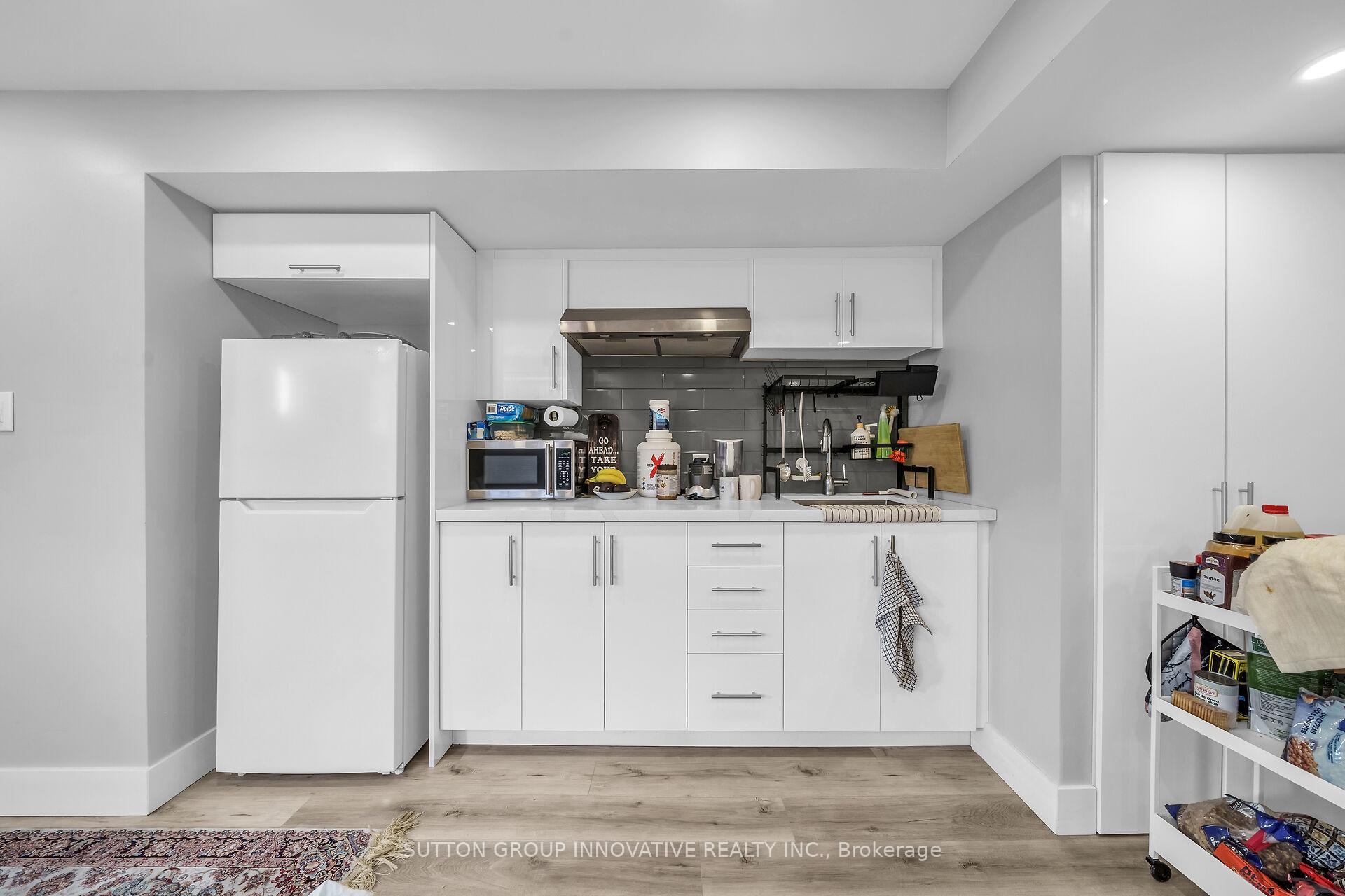 Photo 32 of 142 Crafter Crescent, Hamilton, Stoney Creek Mountain — HOMEH