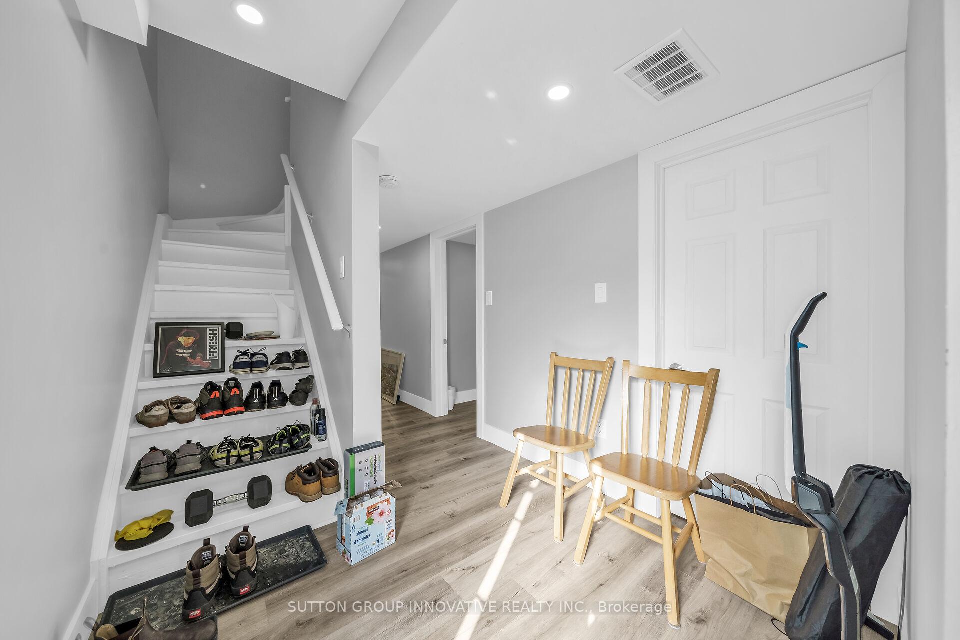 Photo 34 of 142 Crafter Crescent, Hamilton, Stoney Creek Mountain — HOMEH
