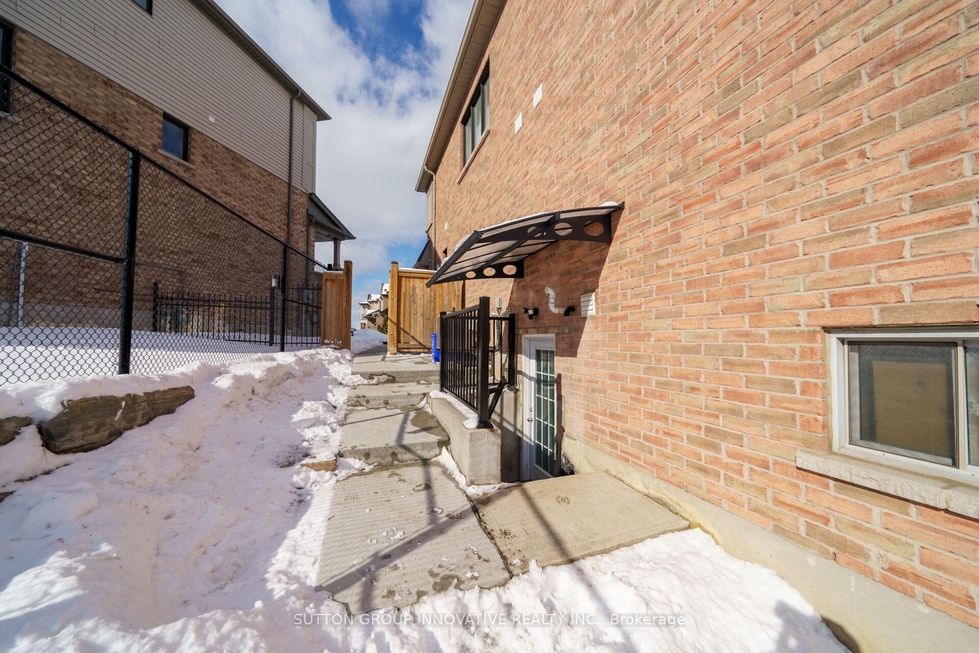 Photo 39 of 142 Crafter Crescent, Hamilton, Stoney Creek Mountain — HOMEH