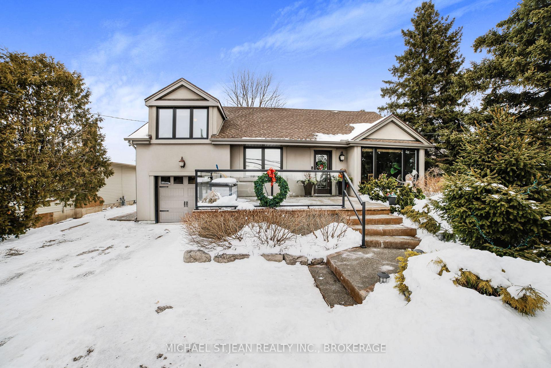 Photo 3 of 8494 20 Road E, Hamilton, Rural Glanbrook — HOMEH