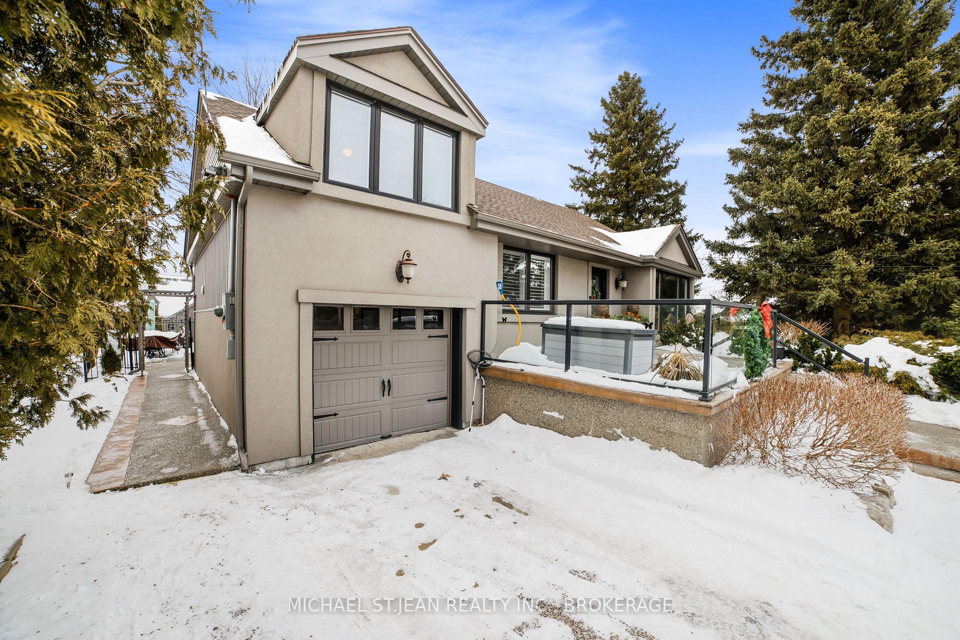 Photo 4 of 8494 20 Road E, Hamilton, Rural Glanbrook — HOMEH