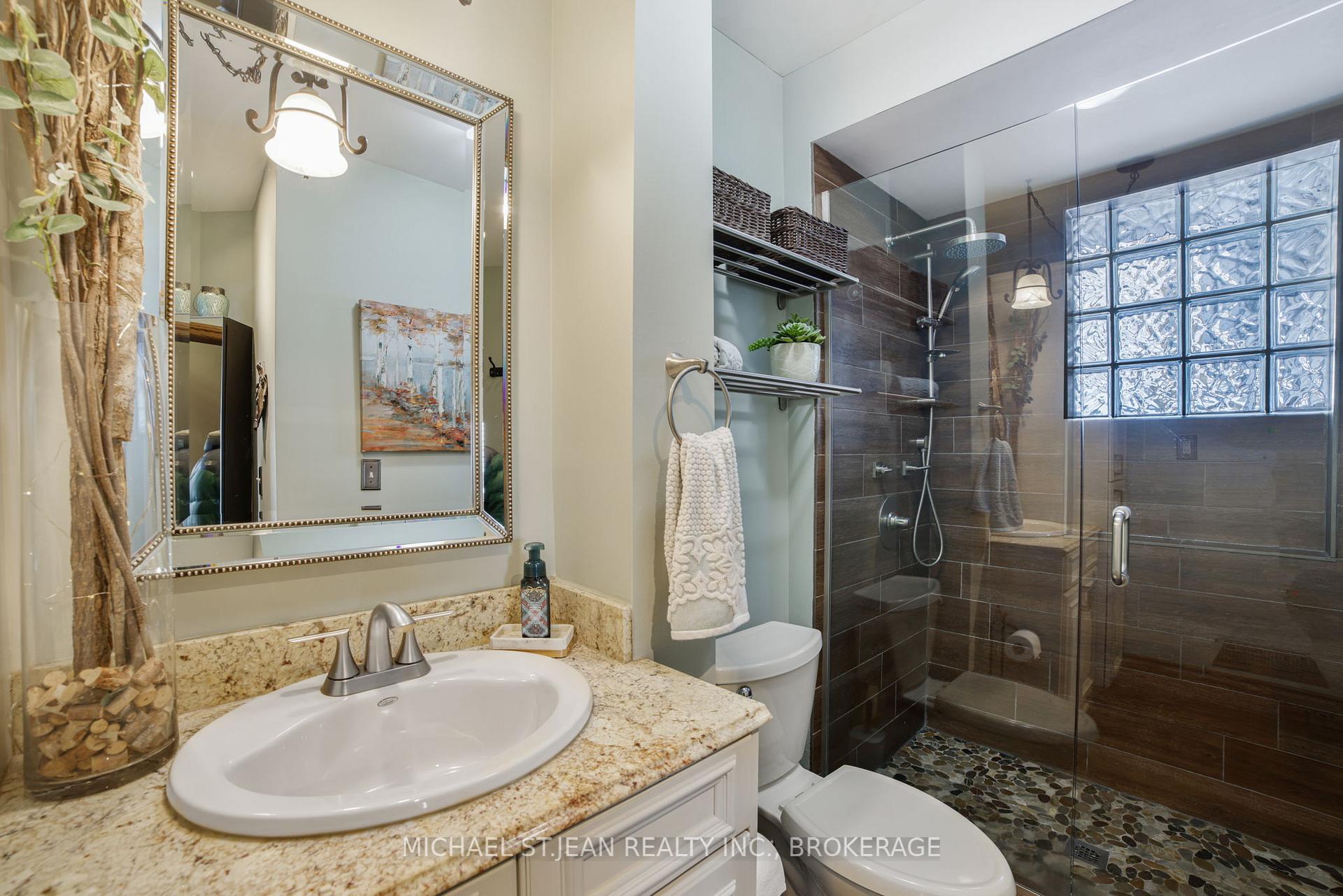 Photo 65 of 8494 20 Road E, Hamilton, Rural Glanbrook — HOMEH