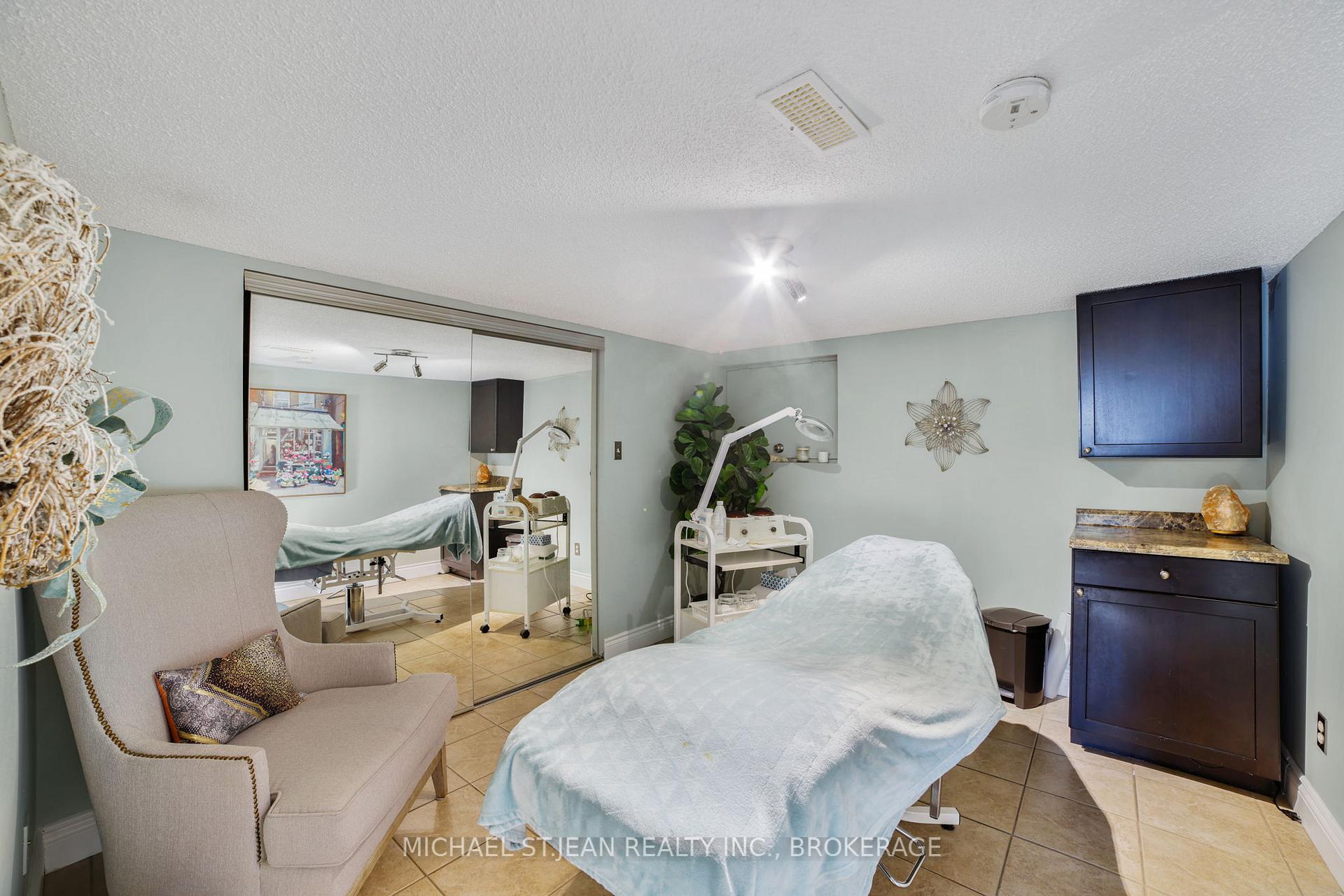 Photo 71 of 8494 20 Road E, Hamilton, Rural Glanbrook — HOMEH