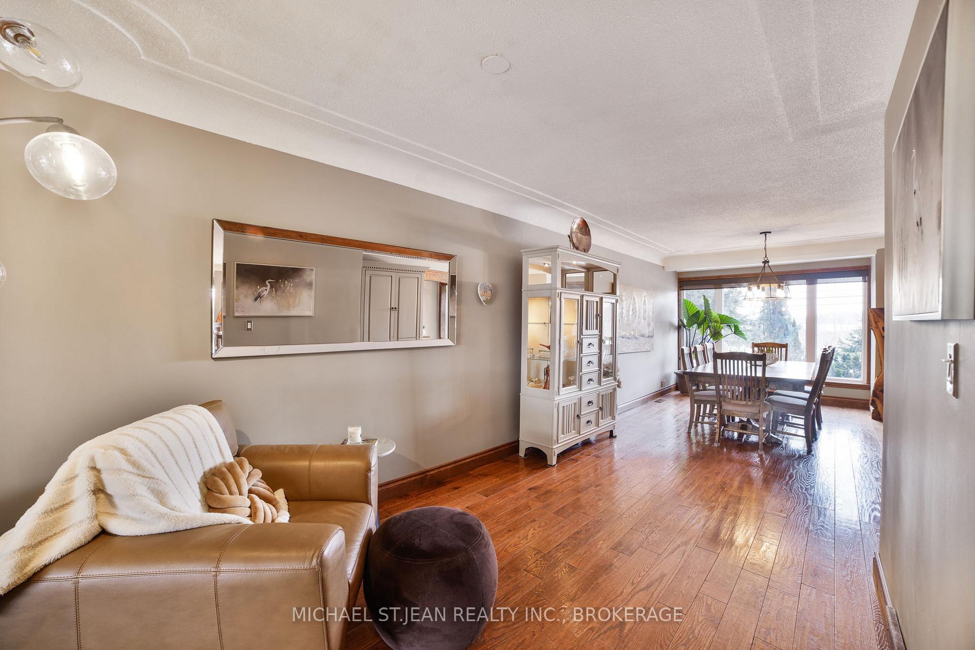 Photo 26 of 8494 20 Road E, Hamilton, Rural Glanbrook — HOMEH