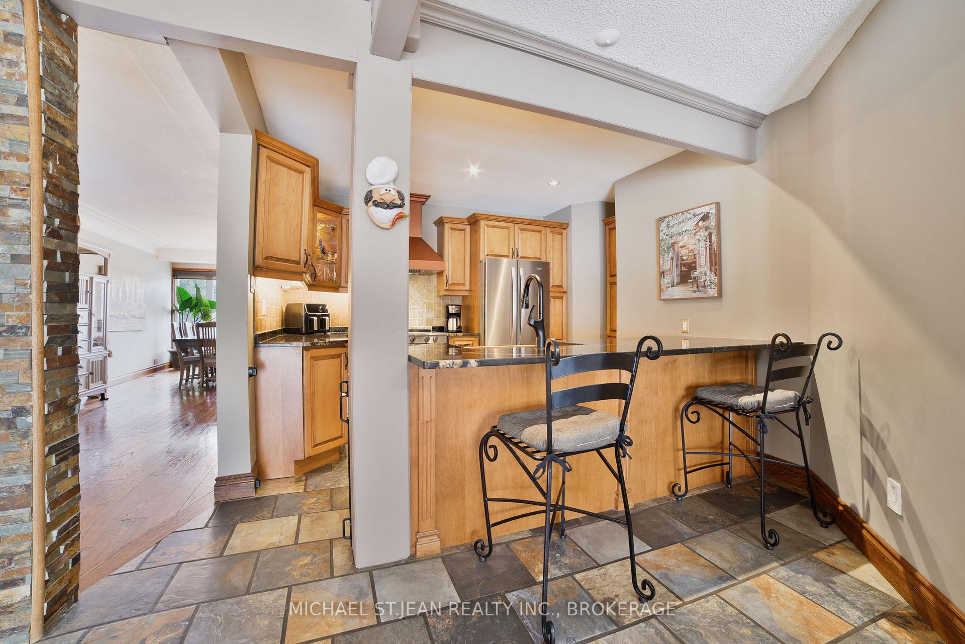 Photo 30 of 8494 20 Road E, Hamilton, Rural Glanbrook — HOMEH