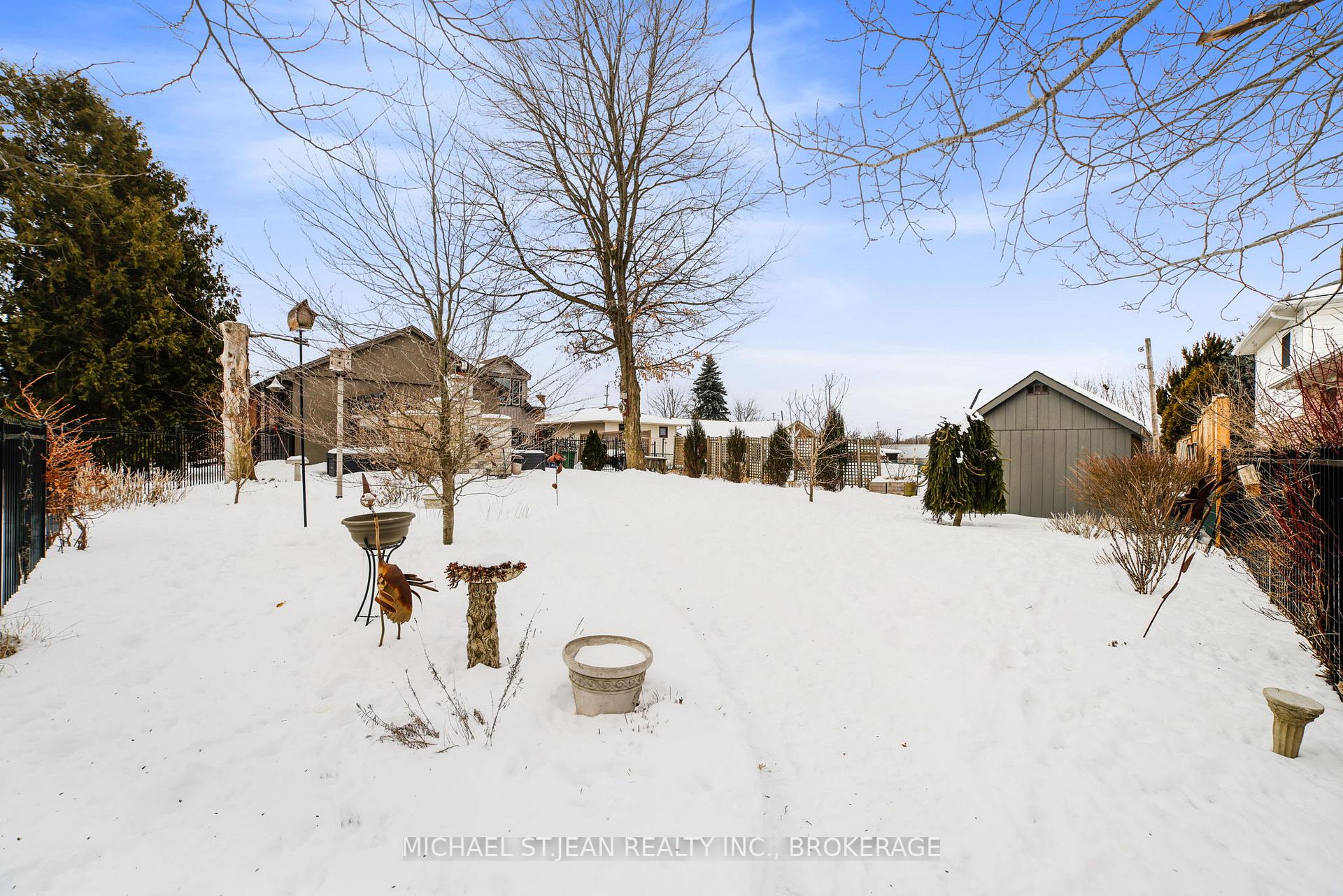 Photo 60 of 8494 20 Road E, Hamilton, Rural Glanbrook — HOMEH