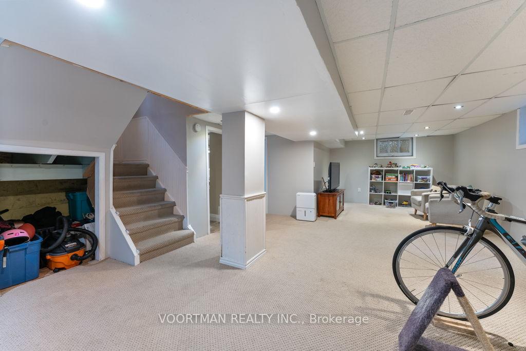 Photo 19 of 174 Huxley Avenue S, Hamilton, Delta — HOMEH
