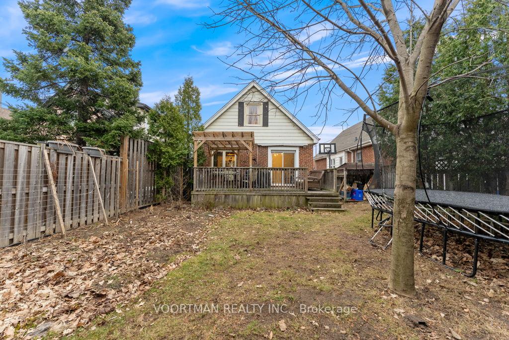 Photo 22 of 174 Huxley Avenue S, Hamilton, Delta — HOMEH