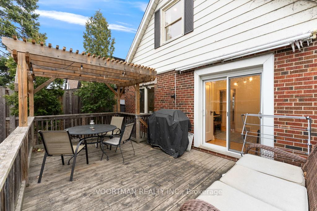 Photo 23 of 174 Huxley Avenue S, Hamilton, Delta — HOMEH