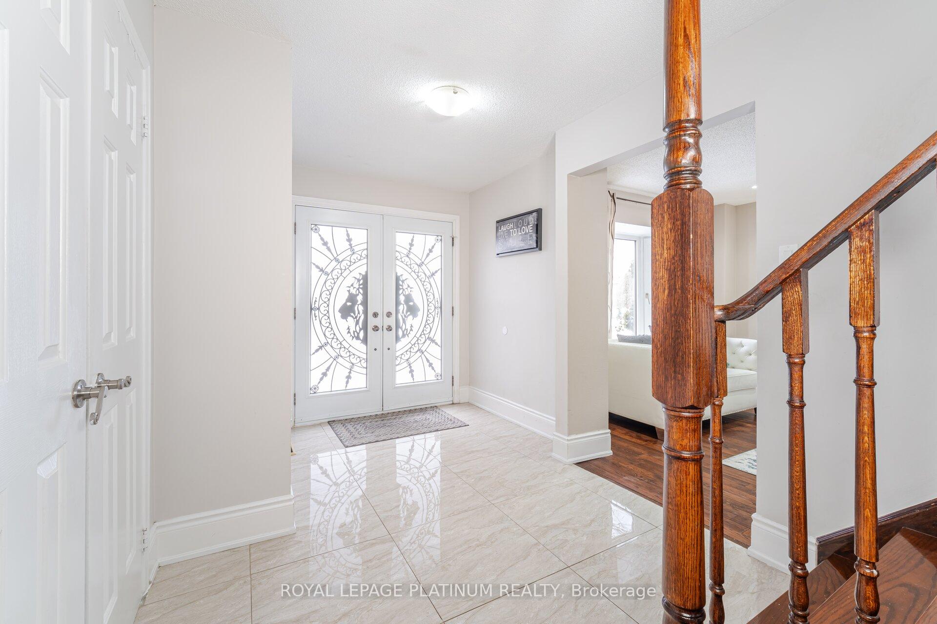 Photo 5 of 59 Parkside Drive, Brampton, Brampton South — HOMEH