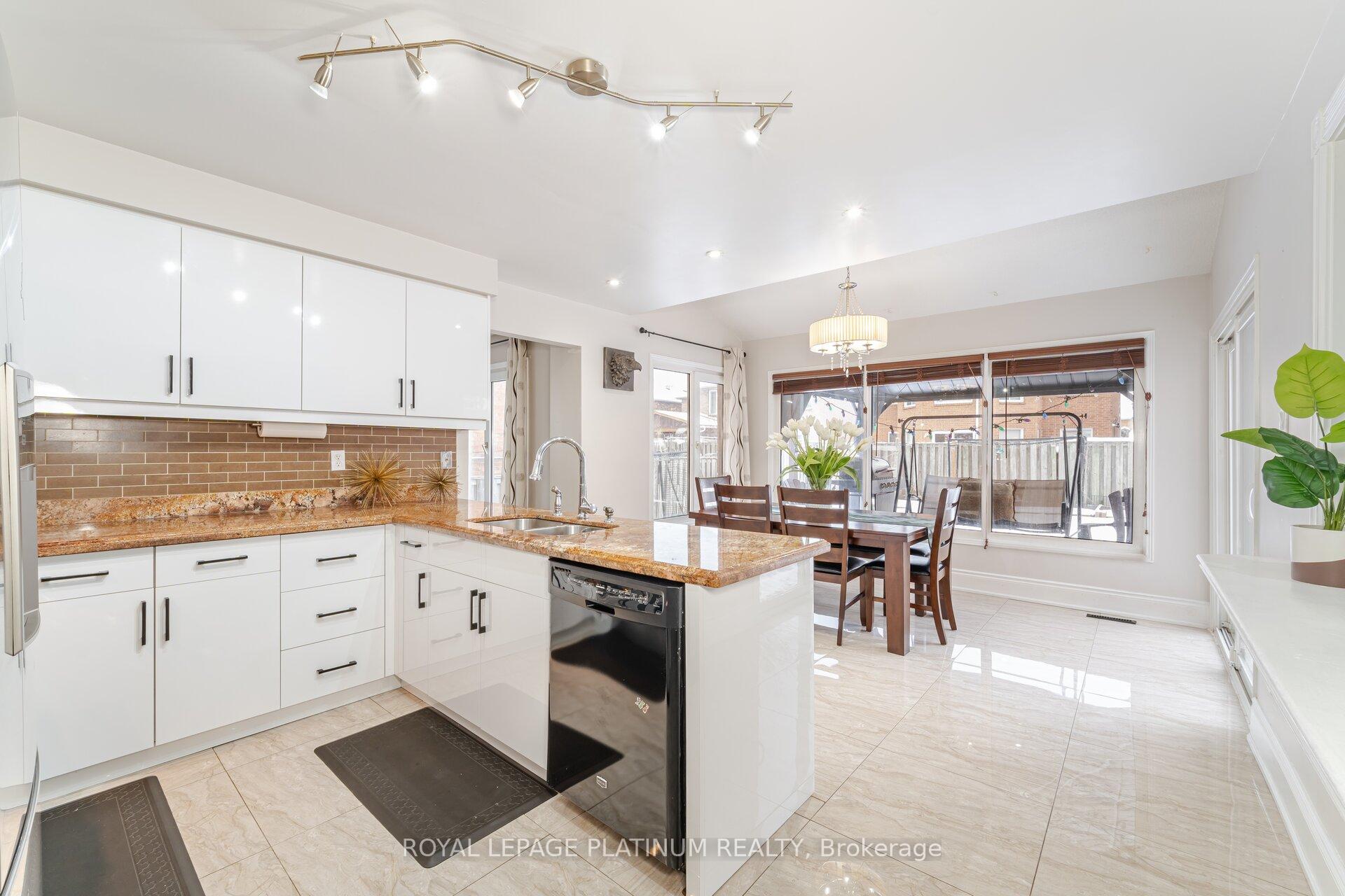 Photo 15 of 59 Parkside Drive, Brampton, Brampton South — HOMEH