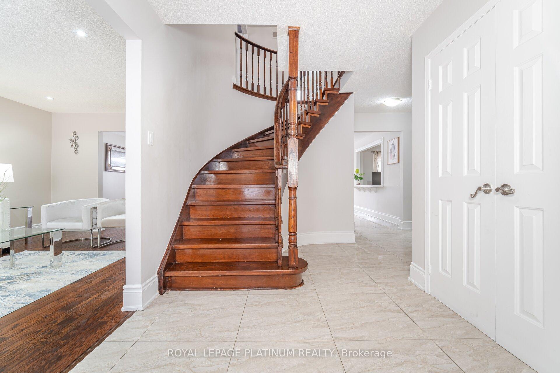 Photo 21 of 59 Parkside Drive, Brampton, Brampton South — HOMEH