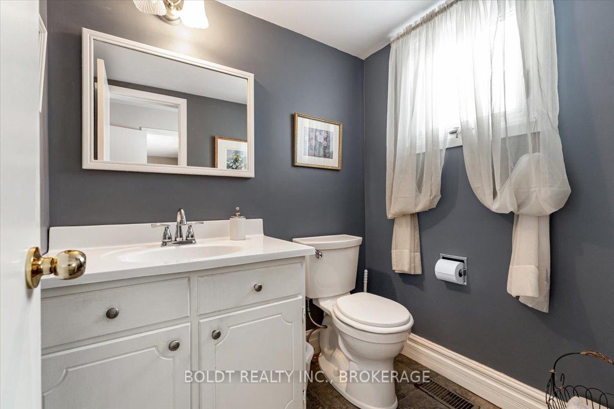 Photo 9 of 32 Nassau Road, St. Catharines, Carlton/Bunting — HOMEH