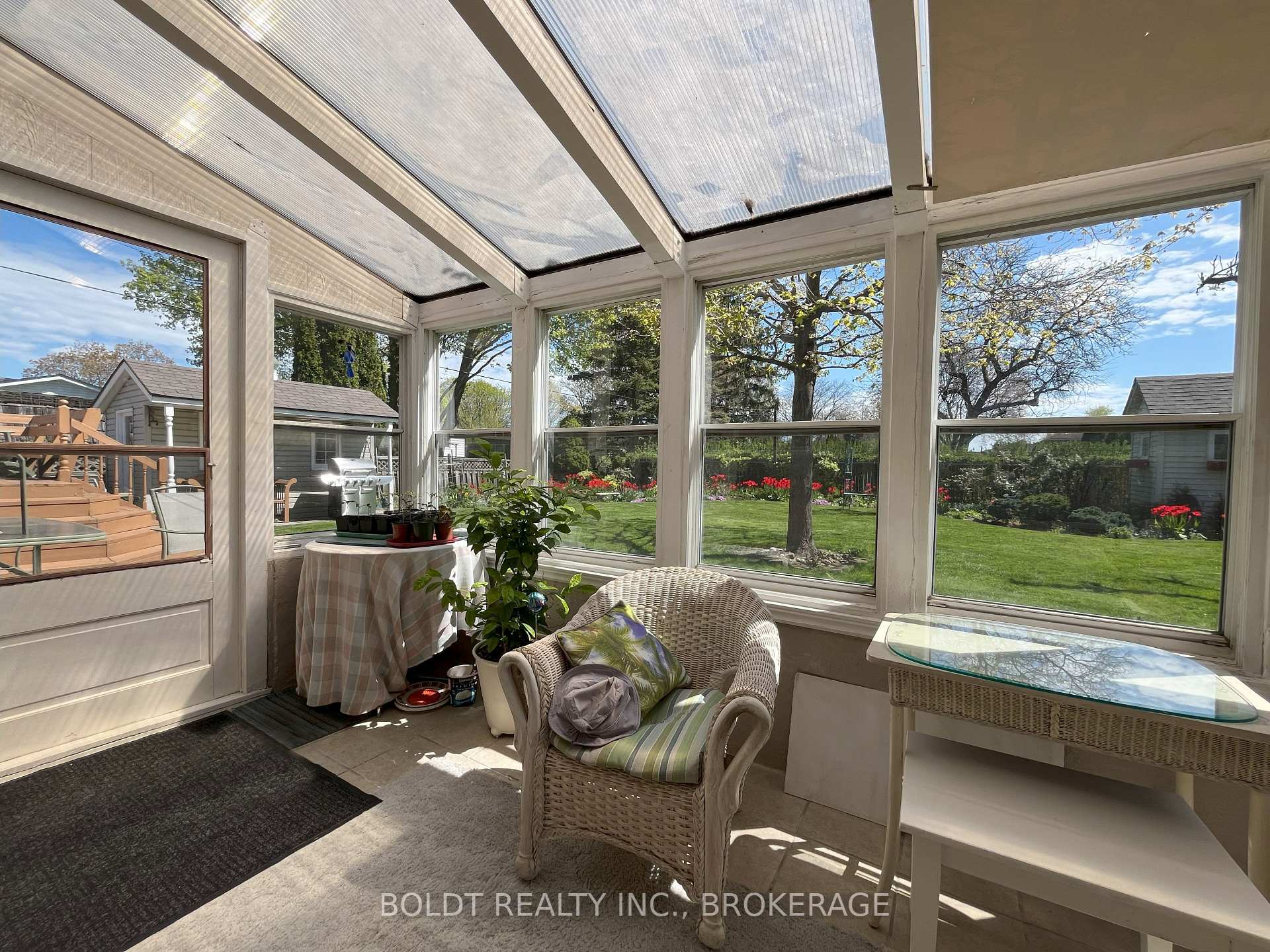 Photo 12 of 32 Nassau Road, St. Catharines, Carlton/Bunting — HOMEH