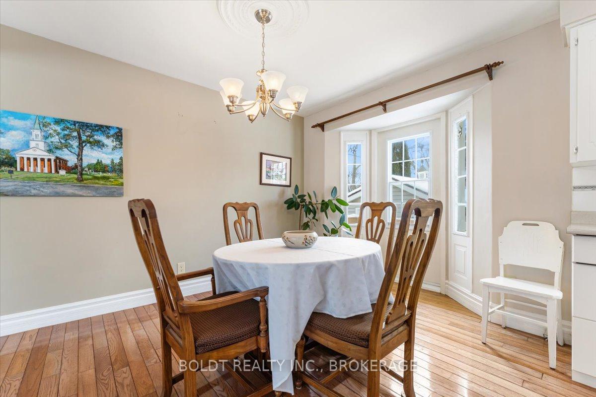 Photo 16 of 32 Nassau Road, St. Catharines, Carlton/Bunting — HOMEH