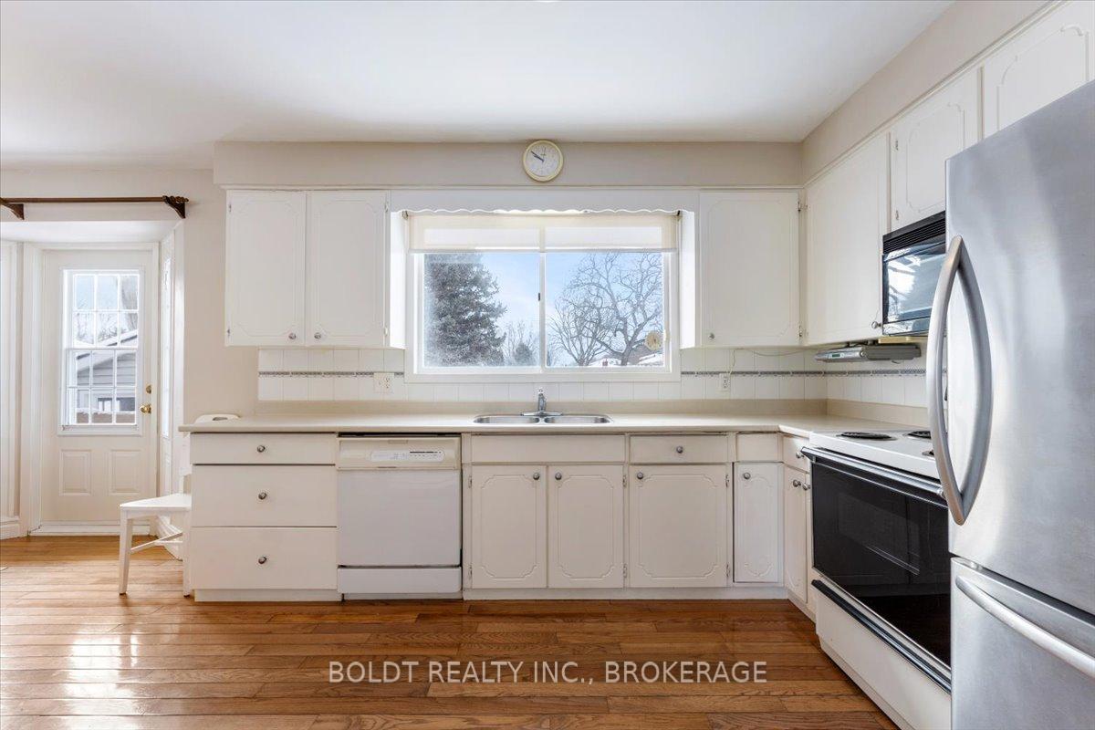 Photo 19 of 32 Nassau Road, St. Catharines, Carlton/Bunting — HOMEH