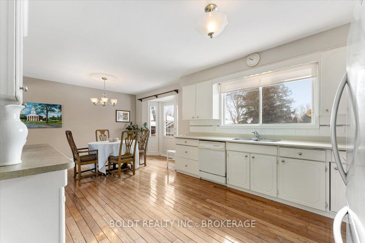 Photo 21 of 32 Nassau Road, St. Catharines, Carlton/Bunting — HOMEH
