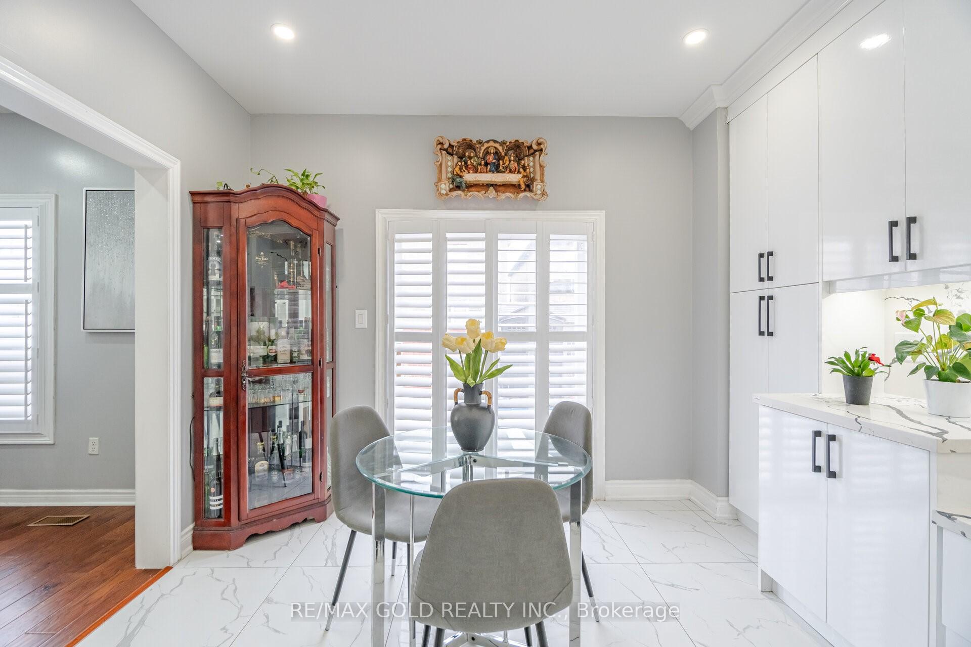 Photo 9 of 104 Turquoise Crescent, Brampton, Bram East — HOMEH