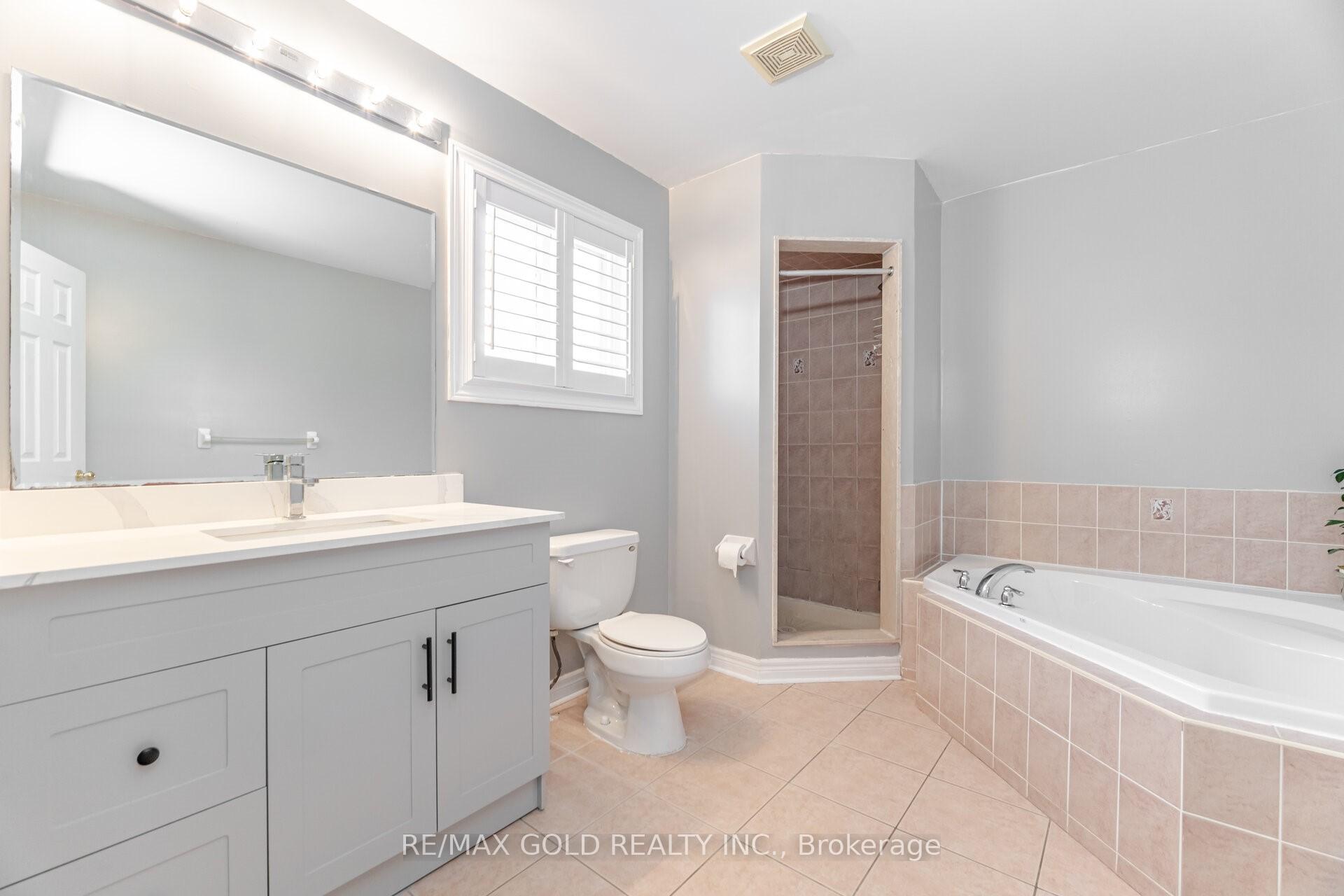 Photo 13 of 104 Turquoise Crescent, Brampton, Bram East — HOMEH