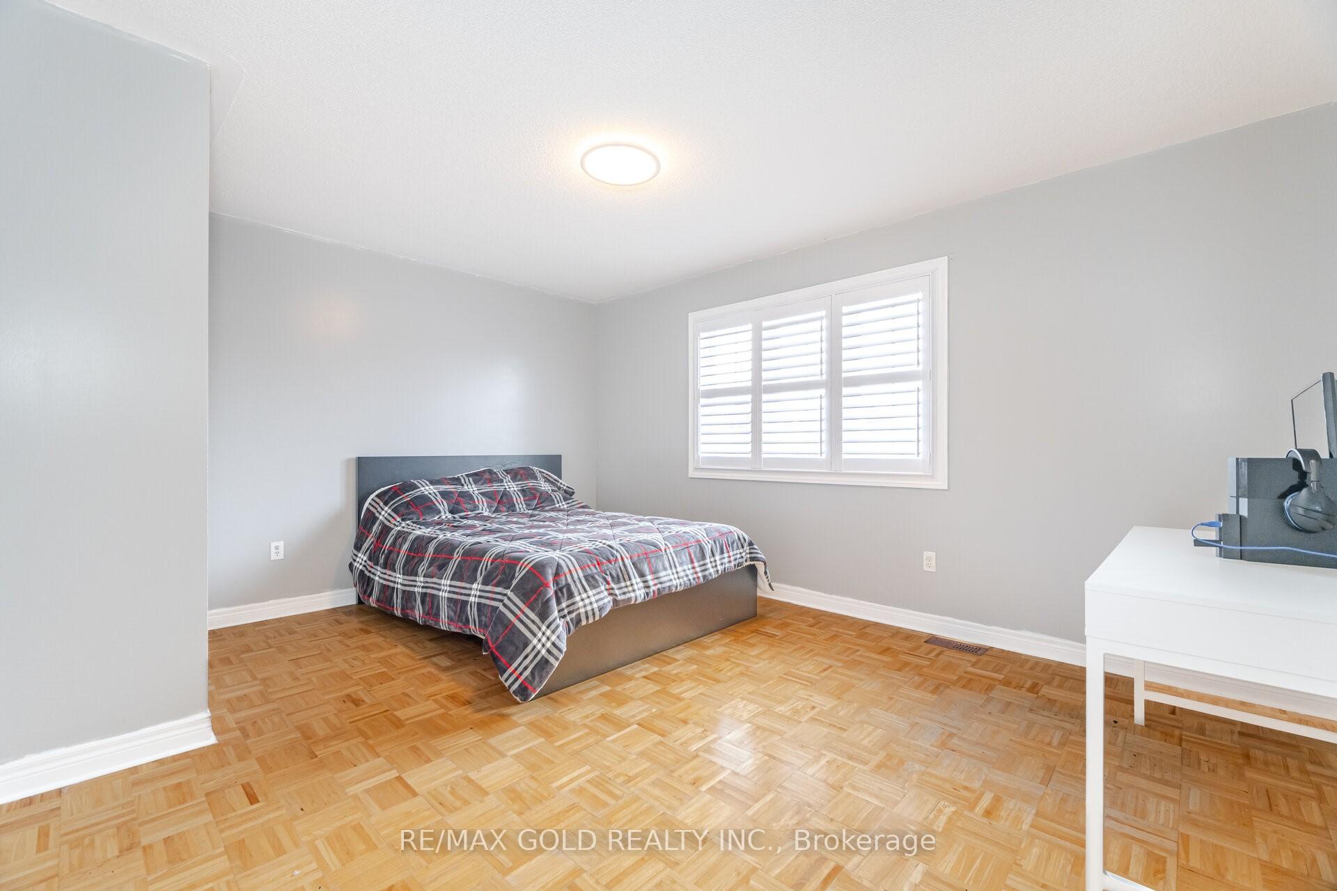 Photo 14 of 104 Turquoise Crescent, Brampton, Bram East — HOMEH