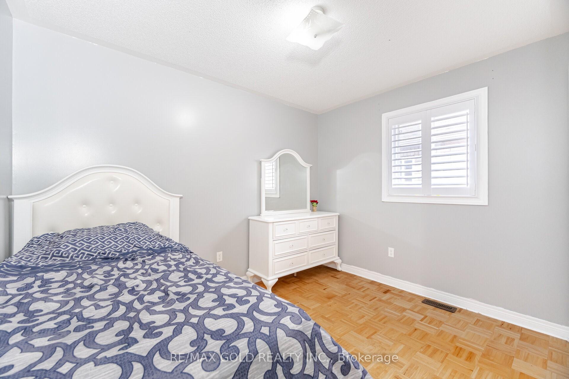 Photo 16 of 104 Turquoise Crescent, Brampton, Bram East — HOMEH