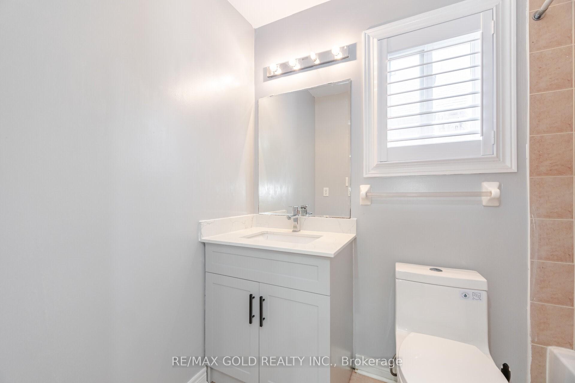 Photo 17 of 104 Turquoise Crescent, Brampton, Bram East — HOMEH