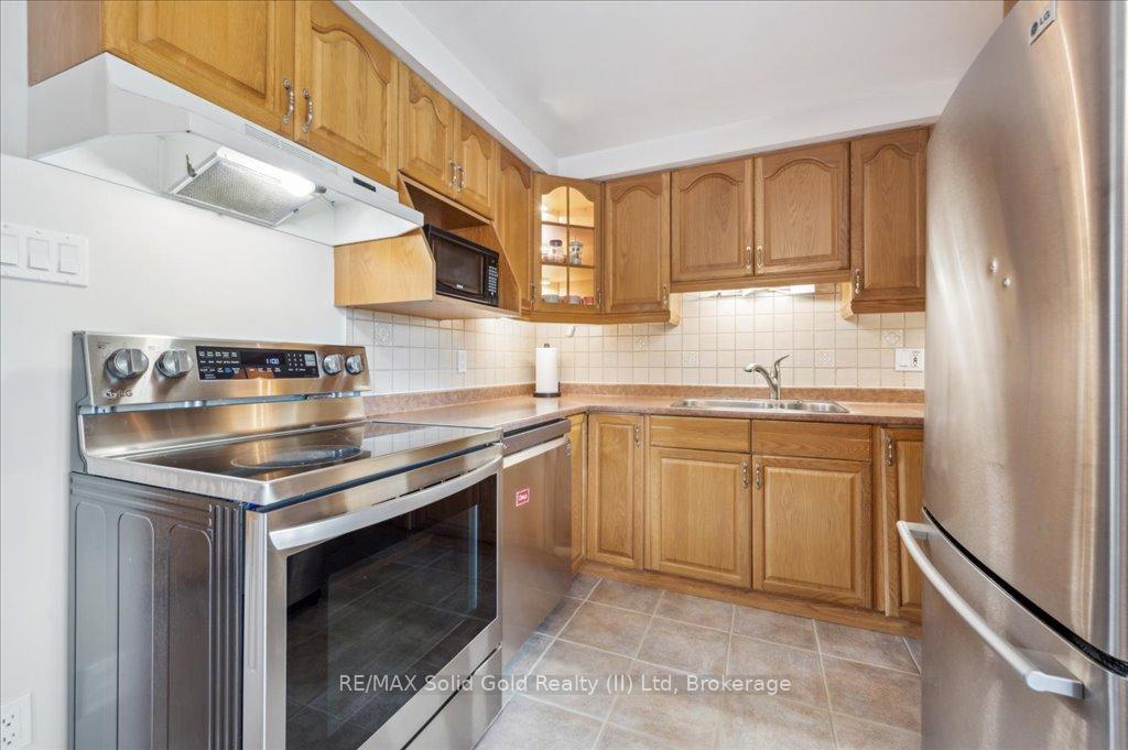 Photo 18 of Unit 16, 700 Erinbrook Drive, Kitchener — HOMEH