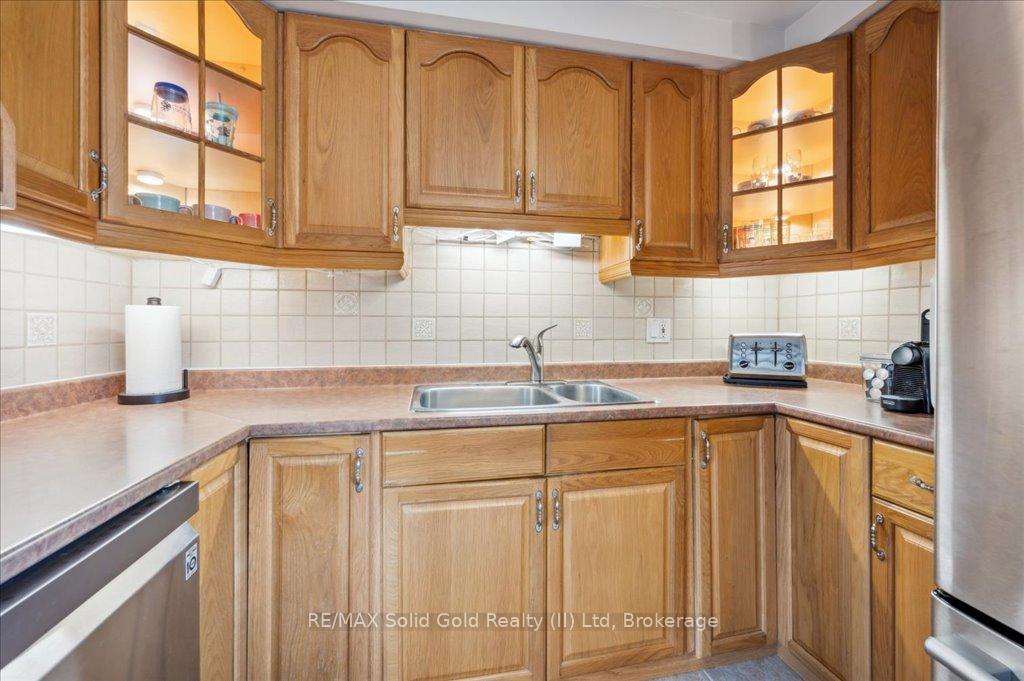 Photo 19 of Unit 16, 700 Erinbrook Drive, Kitchener — HOMEH