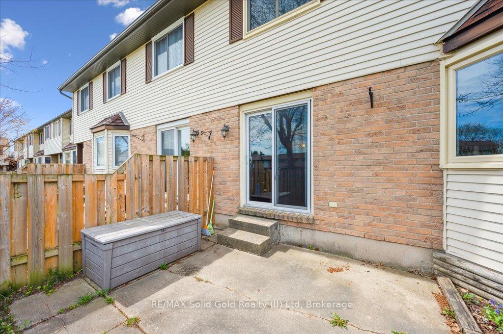 Photo 33 of Unit 16, 700 Erinbrook Drive, Kitchener — HOMEH
