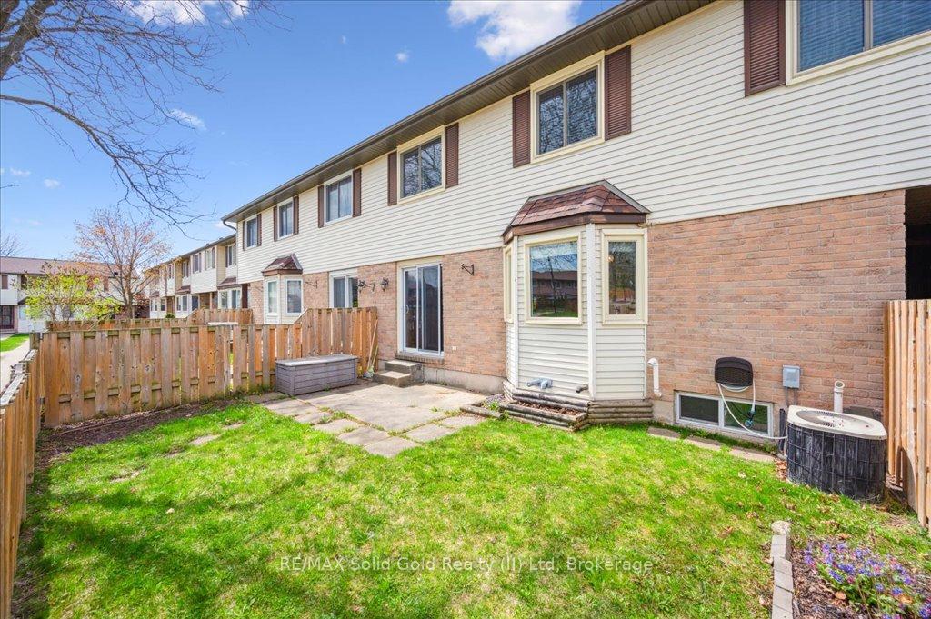 Photo 36 of Unit 16, 700 Erinbrook Drive, Kitchener — HOMEH