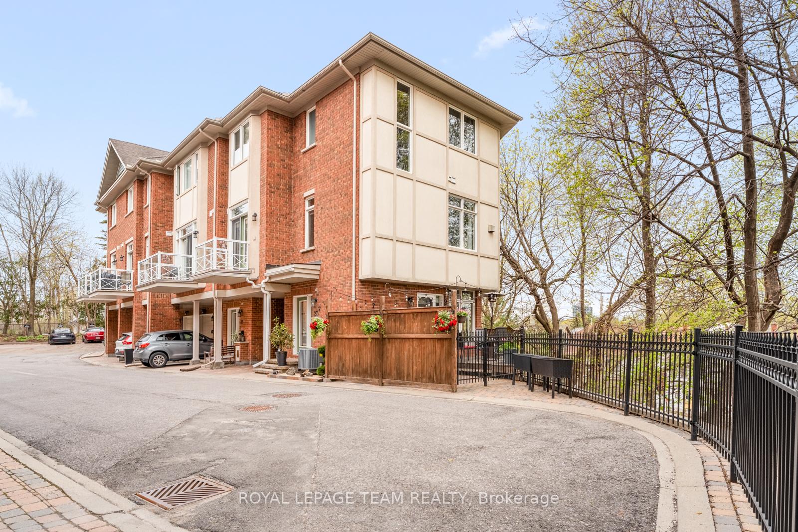 Photo 1 of Unit 27, 520 Queen Elizabeth Drive, Ottawa, Glebe — HOMEH
