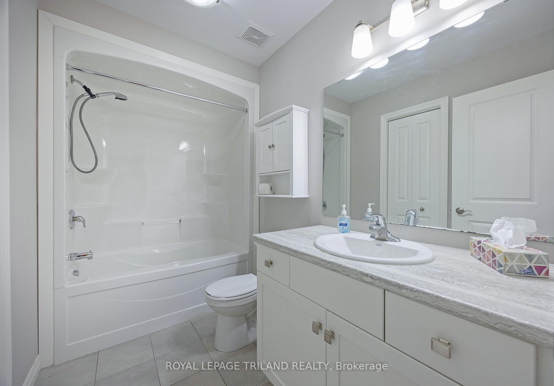 Photo 7 of 49 Blairmont Terrace, St. Thomas — HOMEH