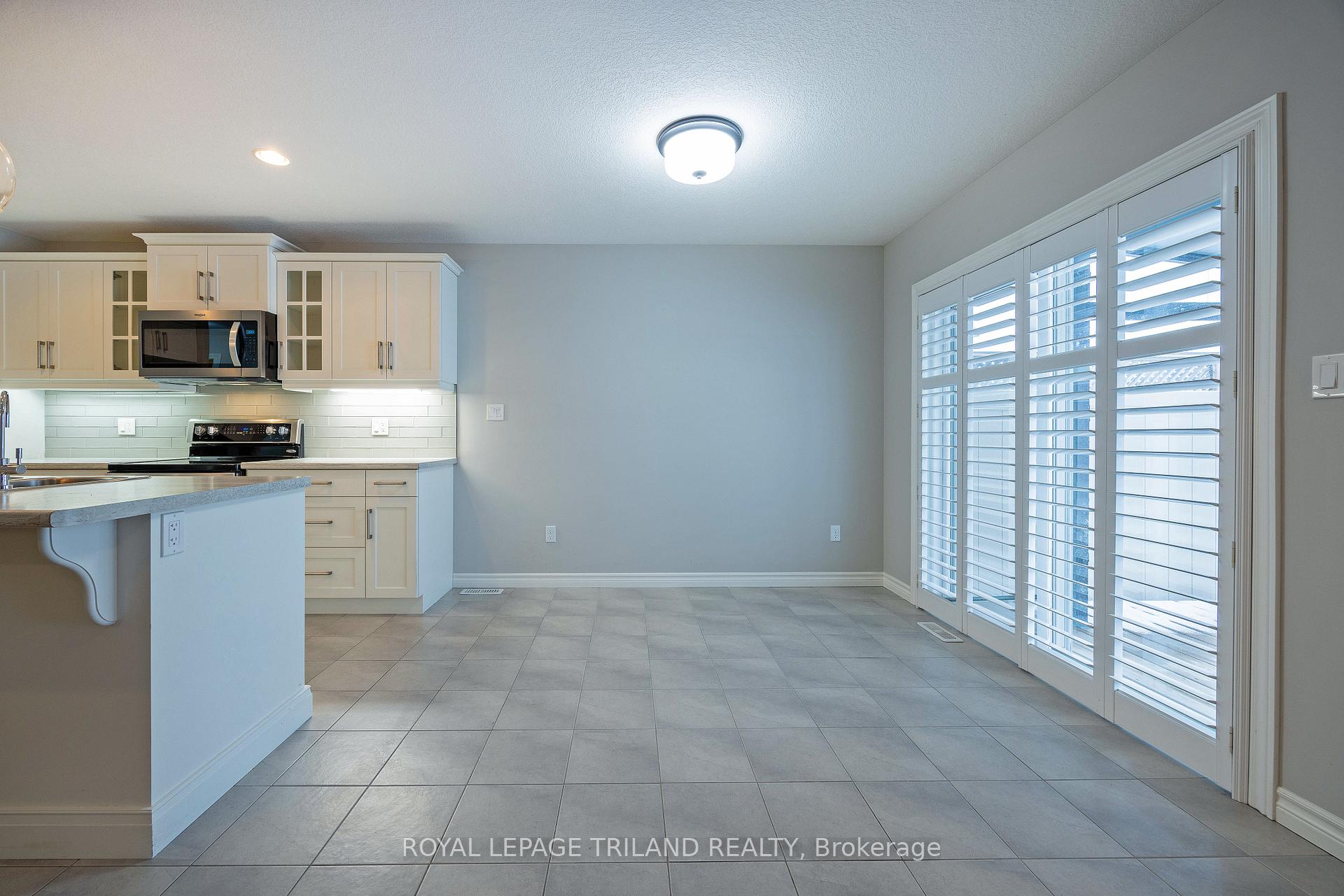 Photo 18 of 49 Blairmont Terrace, St. Thomas — HOMEH