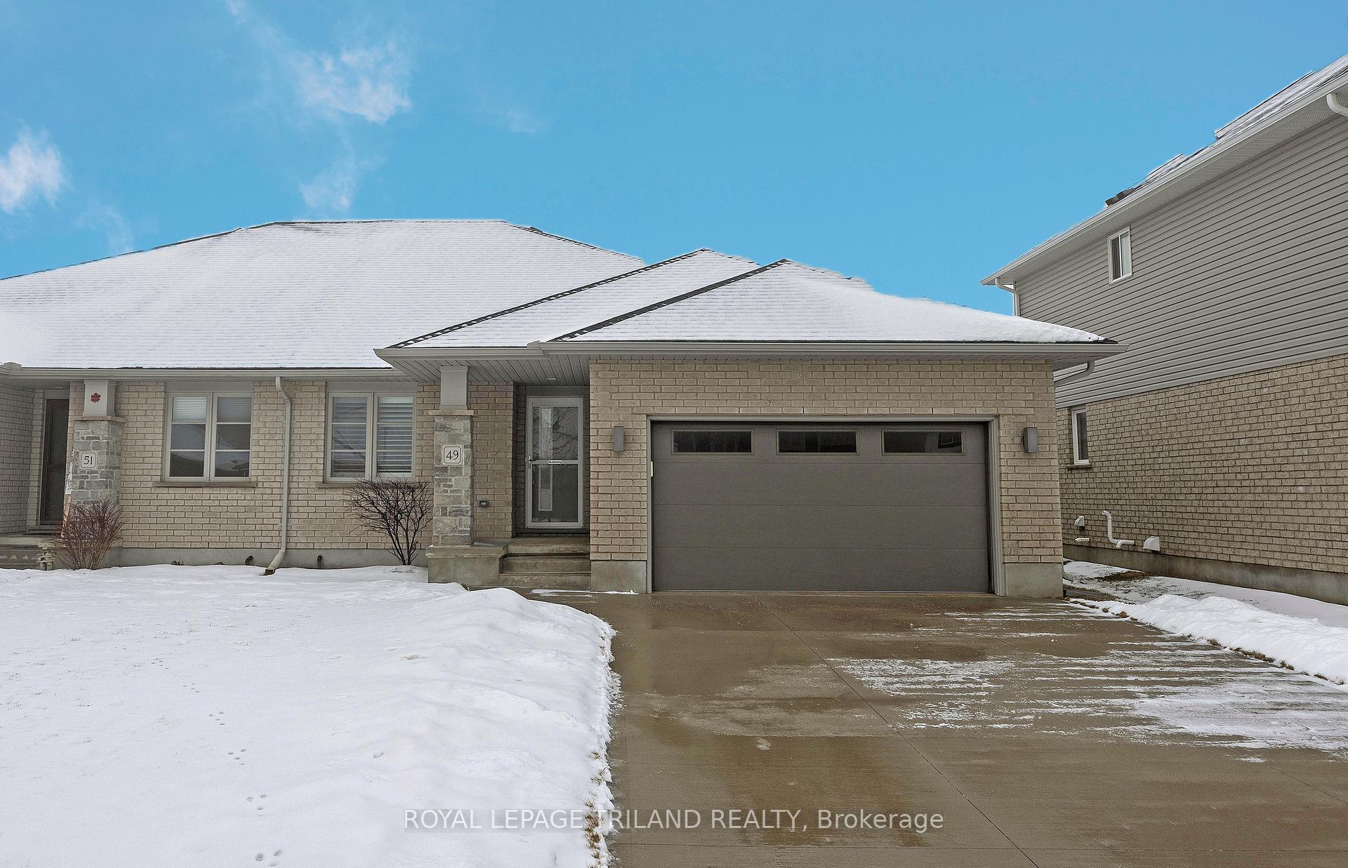 Photo 2 of 49 Blairmont Terrace, St. Thomas — HOMEH