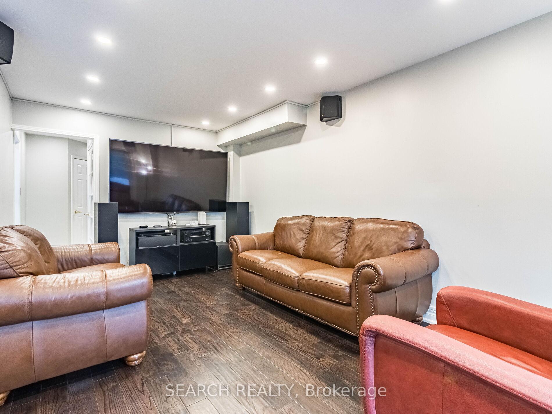 Photo 12 of 194 Simmons Boulevard, Brampton, Madoc — HOMEH