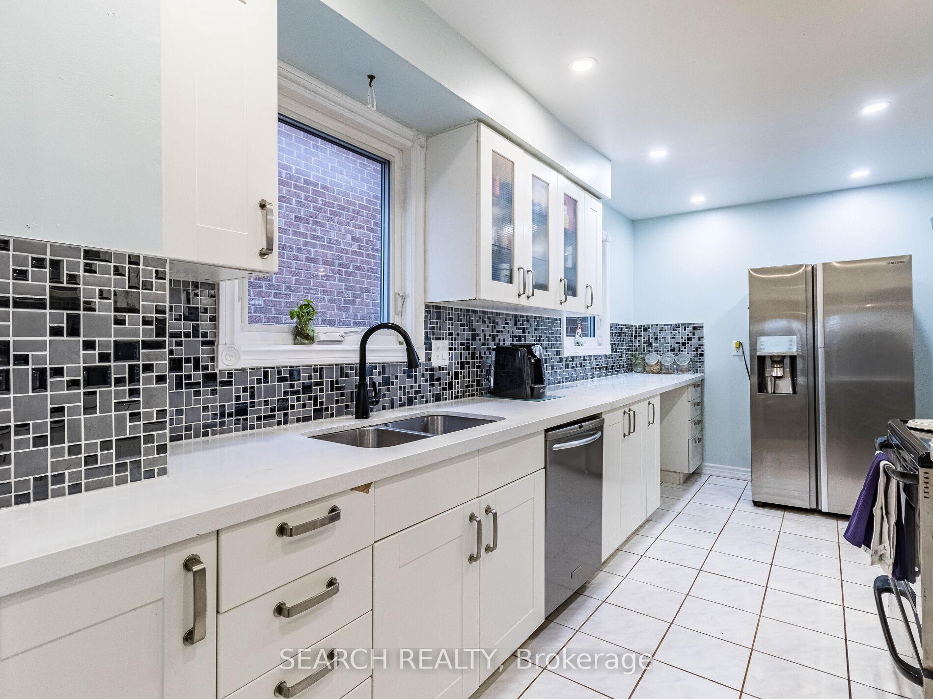 Photo 28 of 194 Simmons Boulevard, Brampton, Madoc — HOMEH