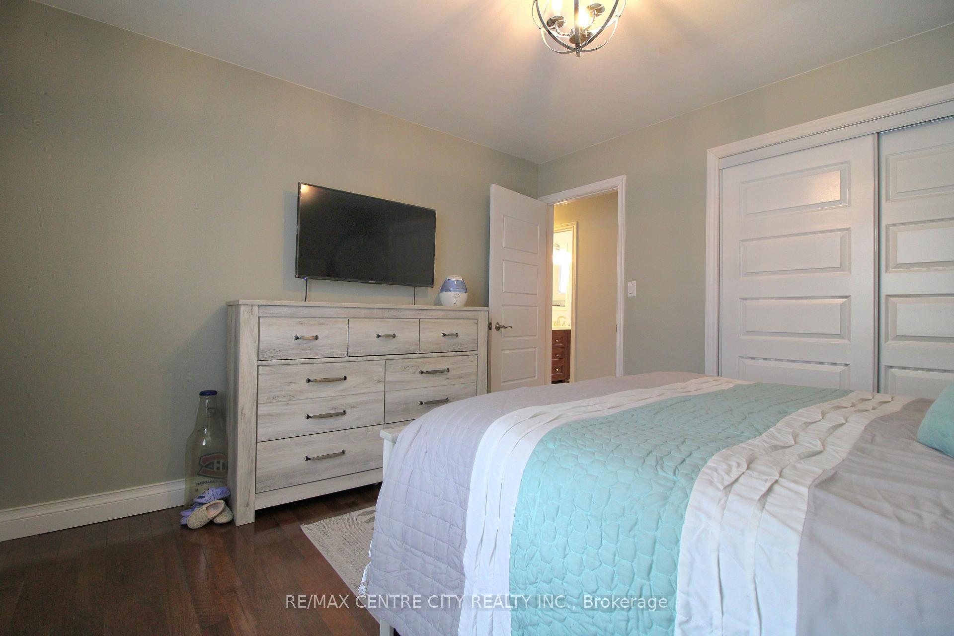 Photo 35 of 75 Lawrence Avenue, St. Thomas — HOMEH