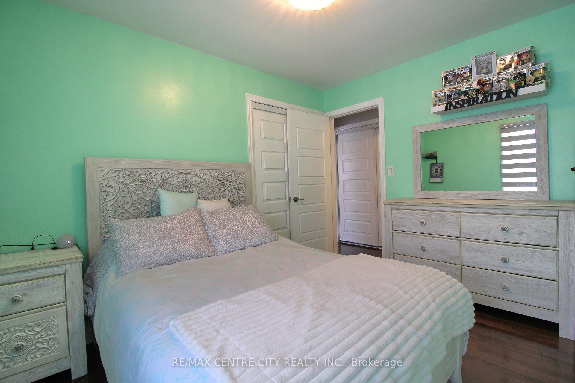 Photo 37 of 75 Lawrence Avenue, St. Thomas — HOMEH