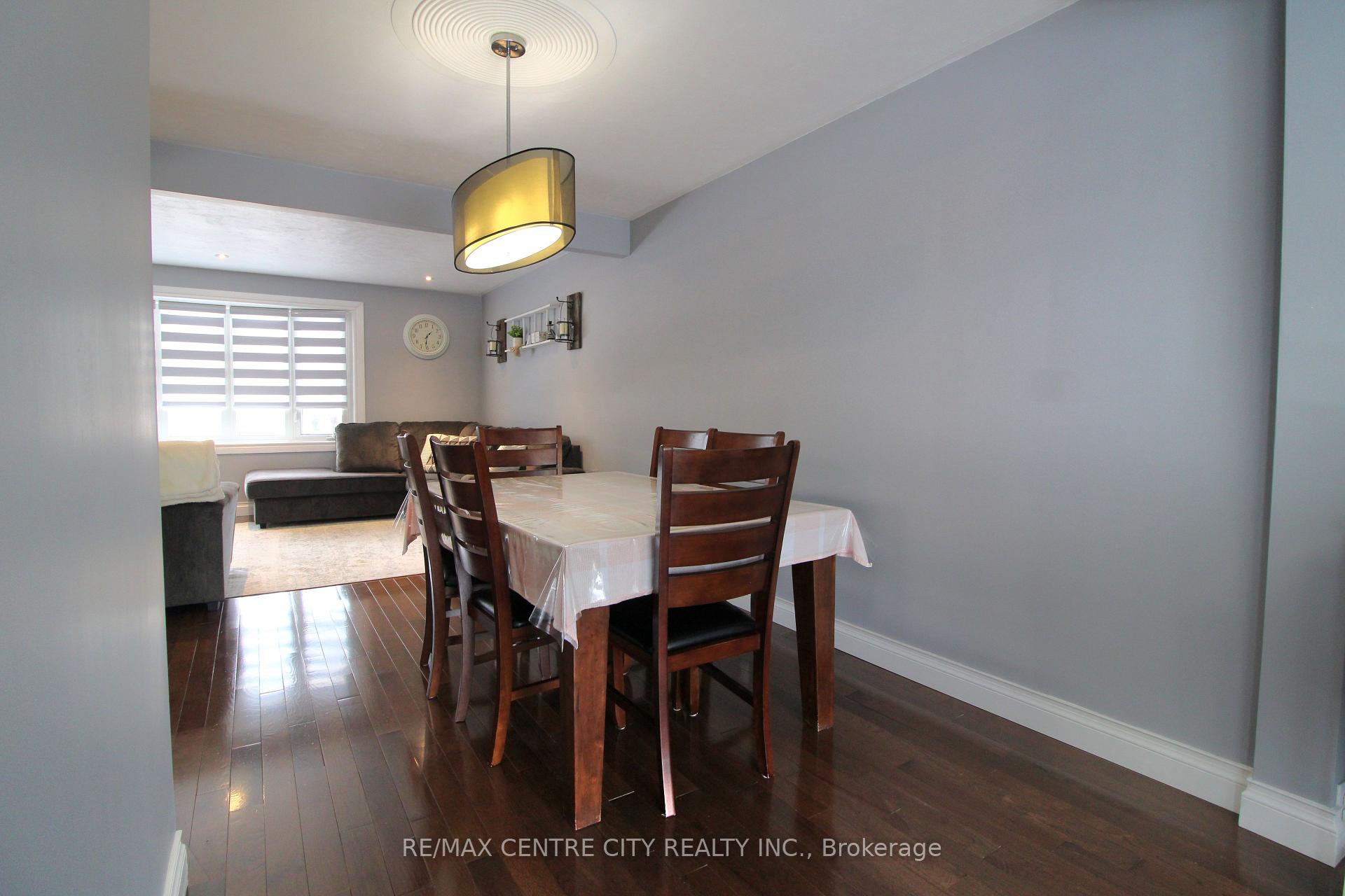 Photo 11 of 75 Lawrence Avenue, St. Thomas — HOMEH