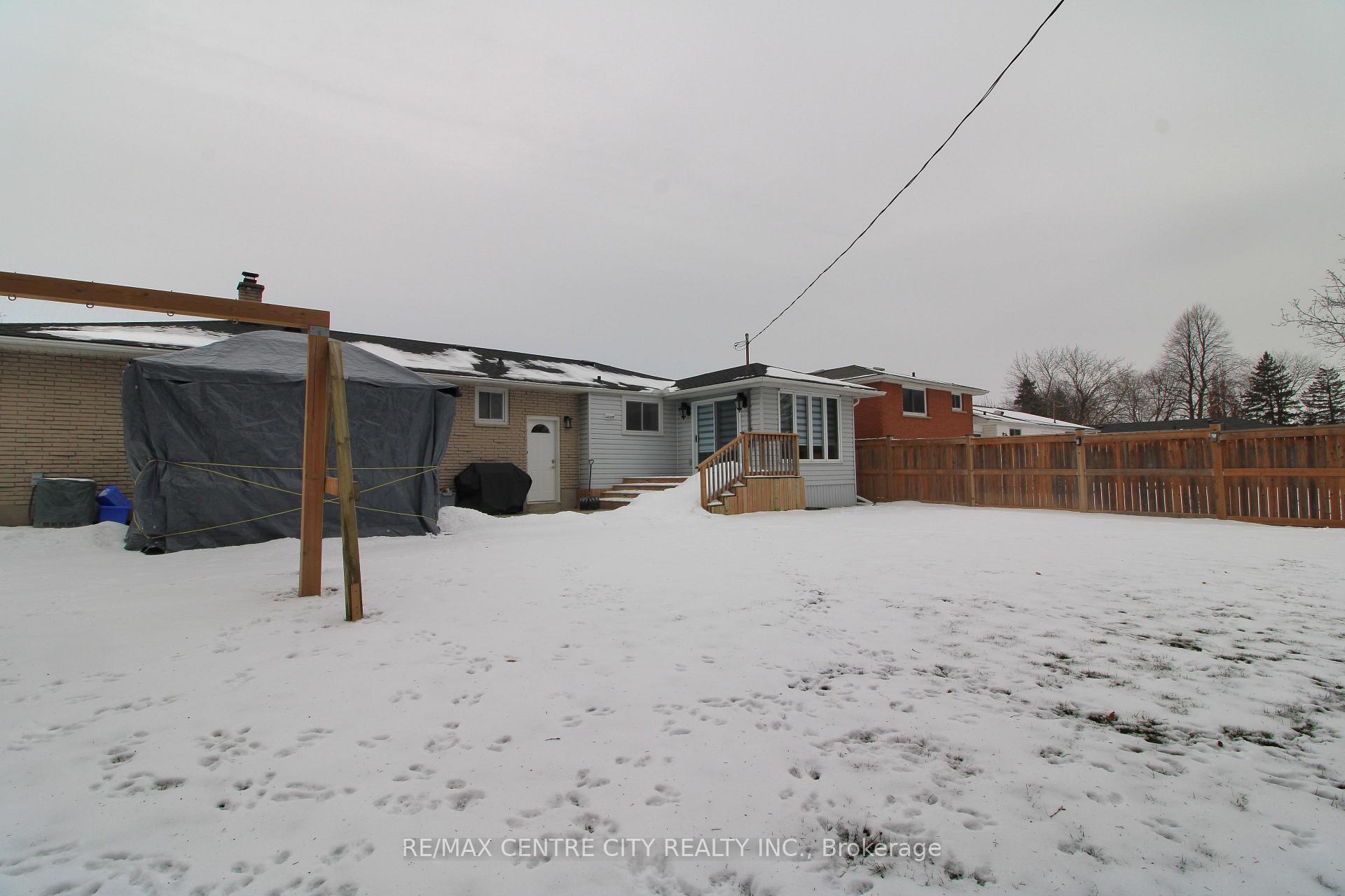 Photo 70 of 75 Lawrence Avenue, St. Thomas — HOMEH