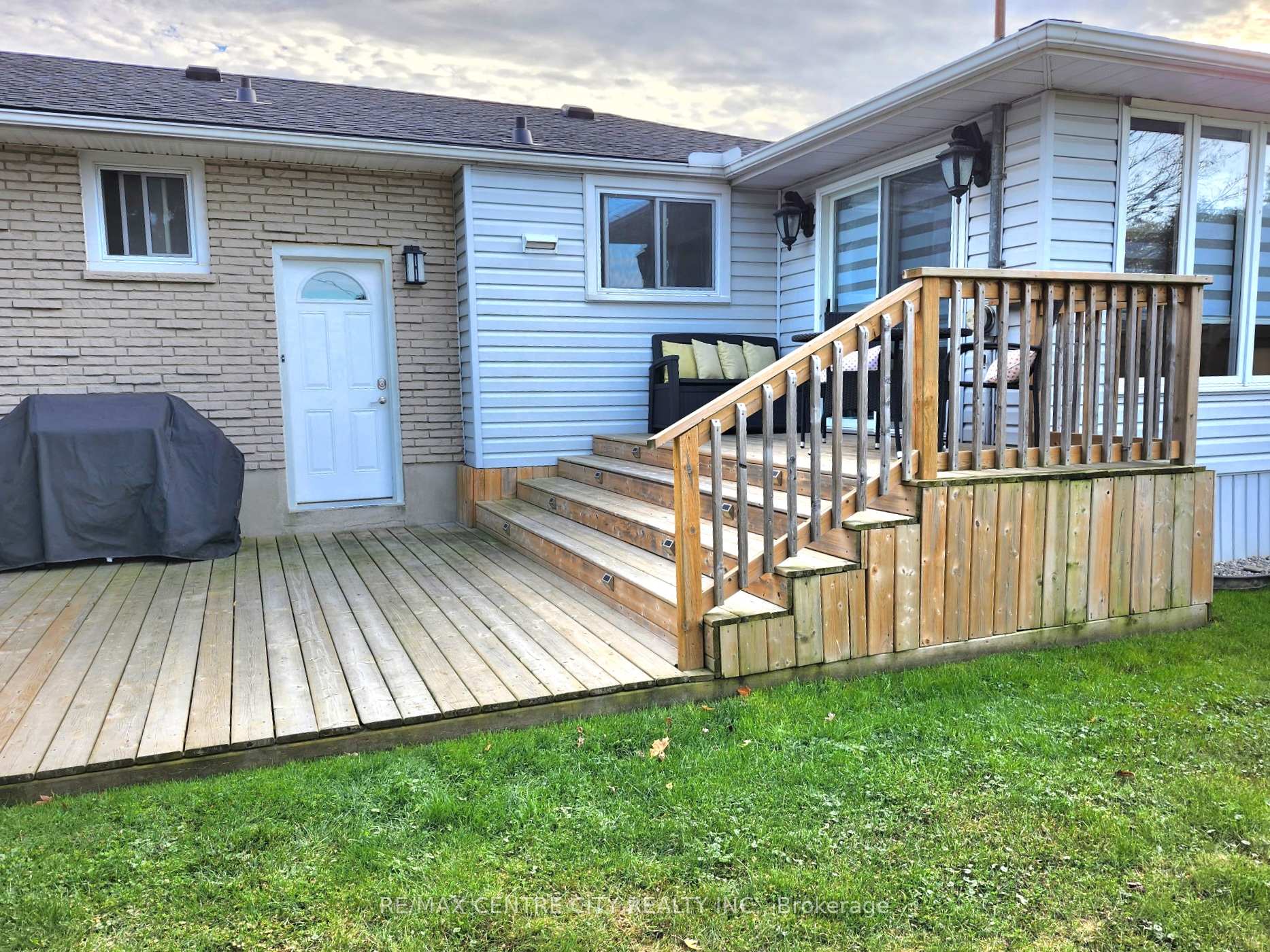 Photo 76 of 75 Lawrence Avenue, St. Thomas — HOMEH