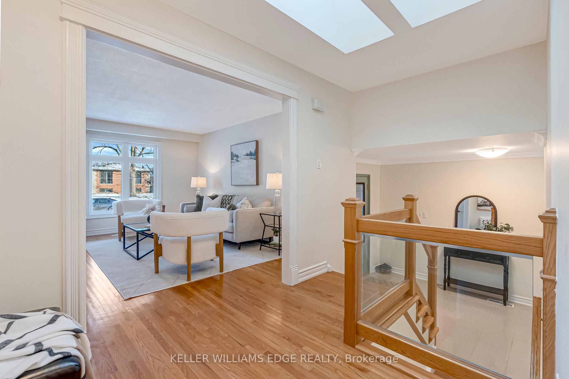 Photo 6 of 15 Laurendale Avenue, Hamilton, Waterdown — HOMEH