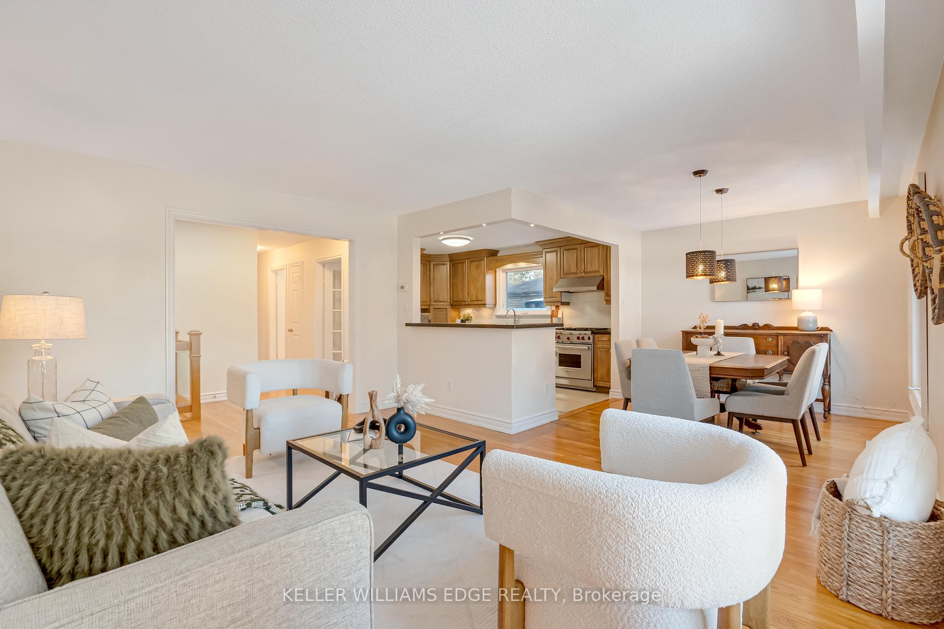 Photo 10 of 15 Laurendale Avenue, Hamilton, Waterdown — HOMEH