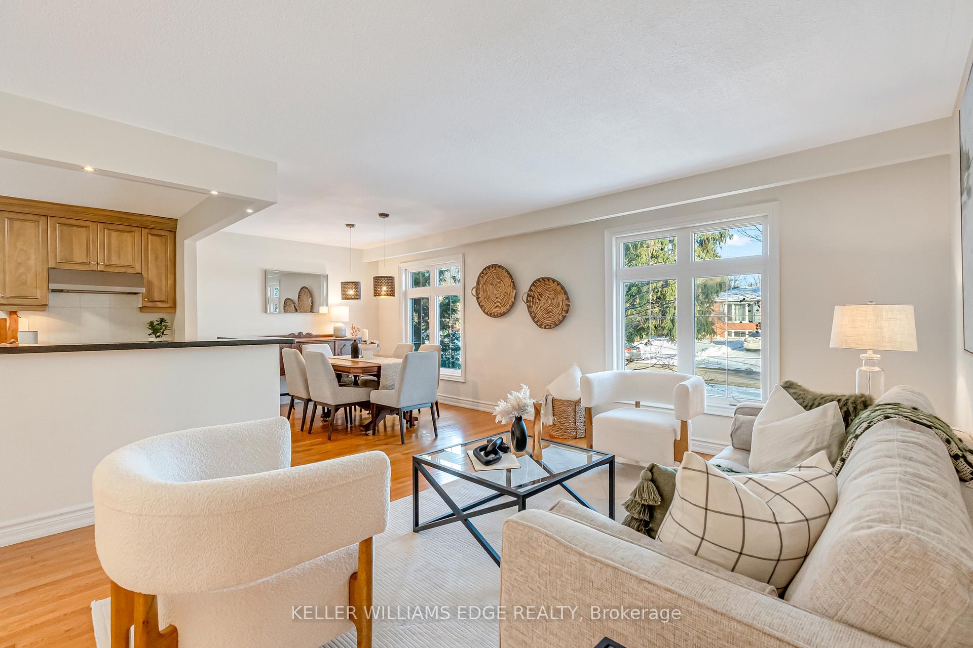 Photo 11 of 15 Laurendale Avenue, Hamilton, Waterdown — HOMEH