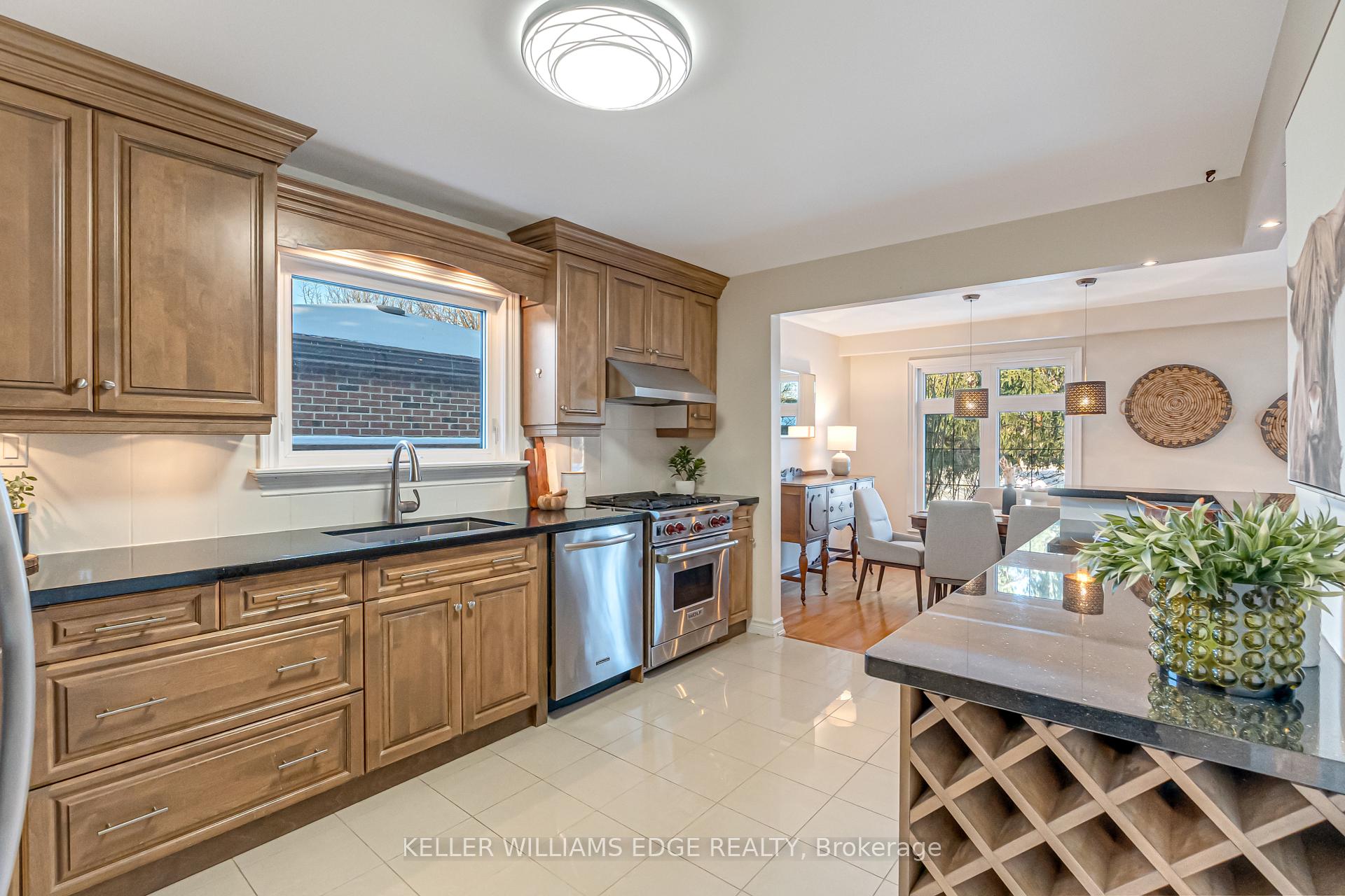 Photo 18 of 15 Laurendale Avenue, Hamilton, Waterdown — HOMEH