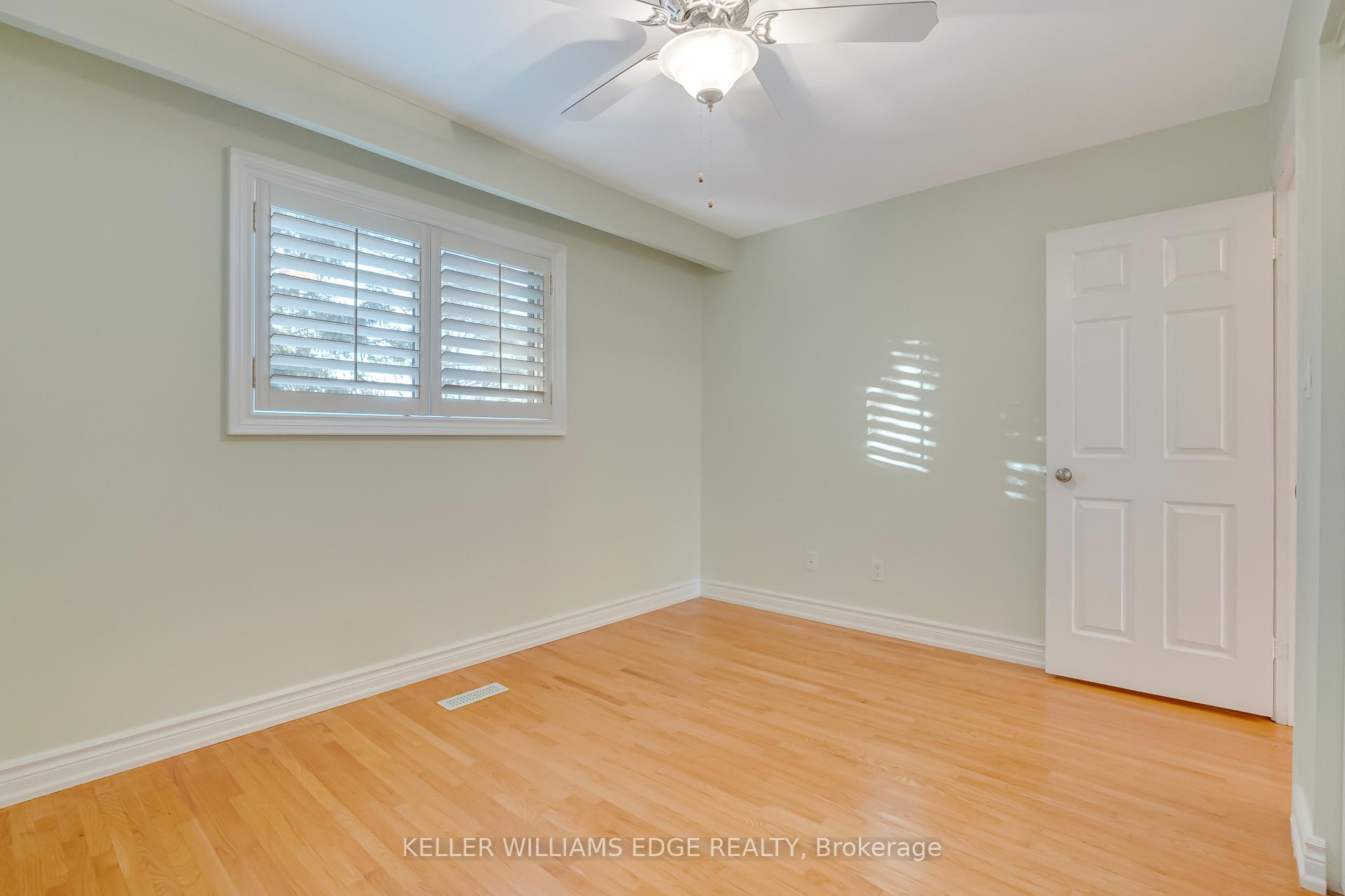 Photo 26 of 15 Laurendale Avenue, Hamilton, Waterdown — HOMEH